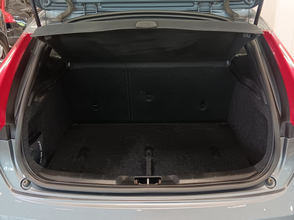 VOLVO V40 Cross Country 2018