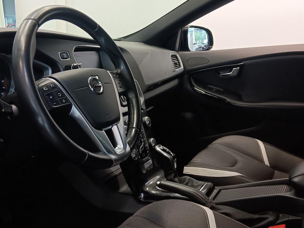 VOLVO V40 Cross Country 2018