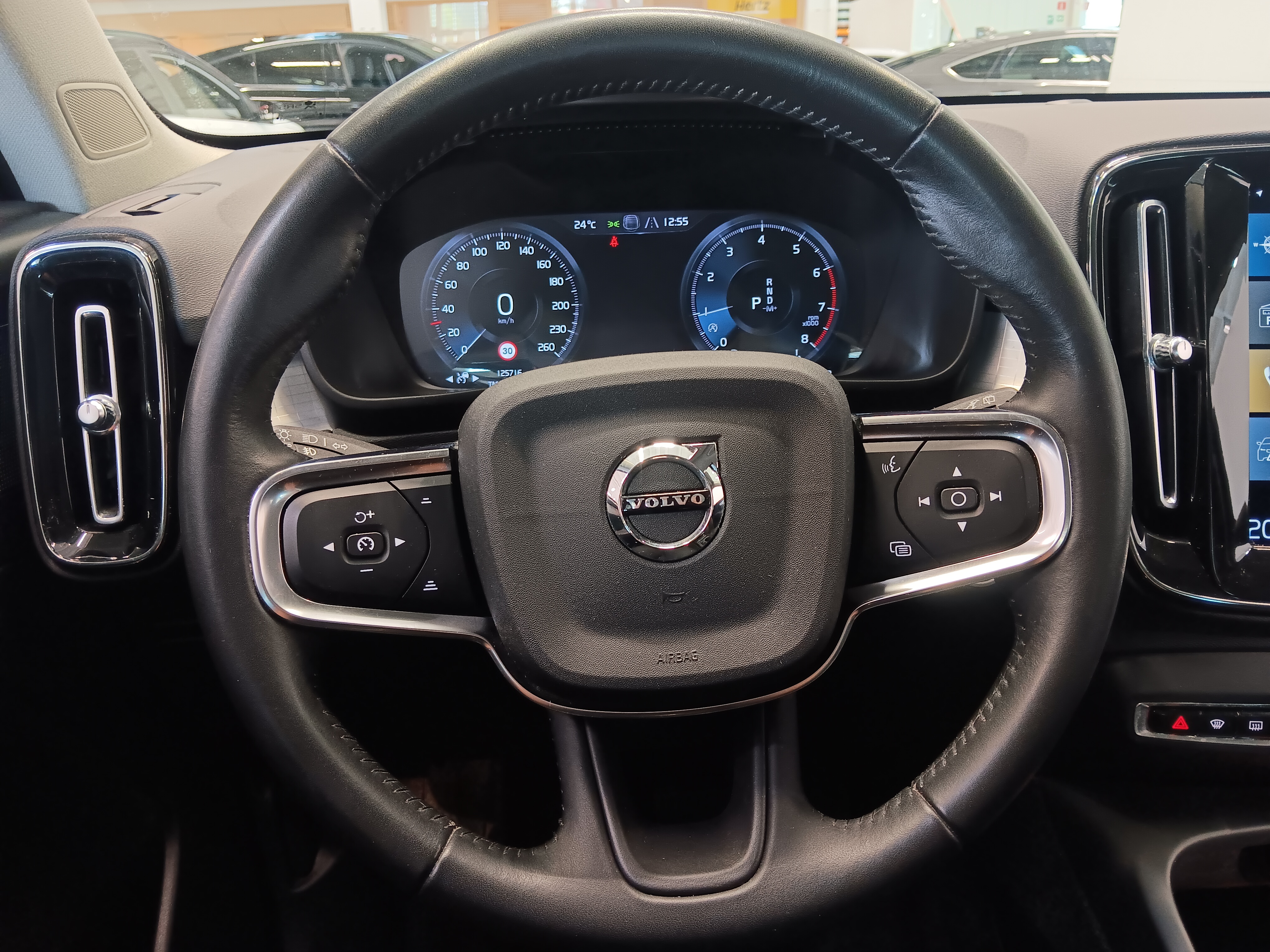 VOLVO XC40 2021