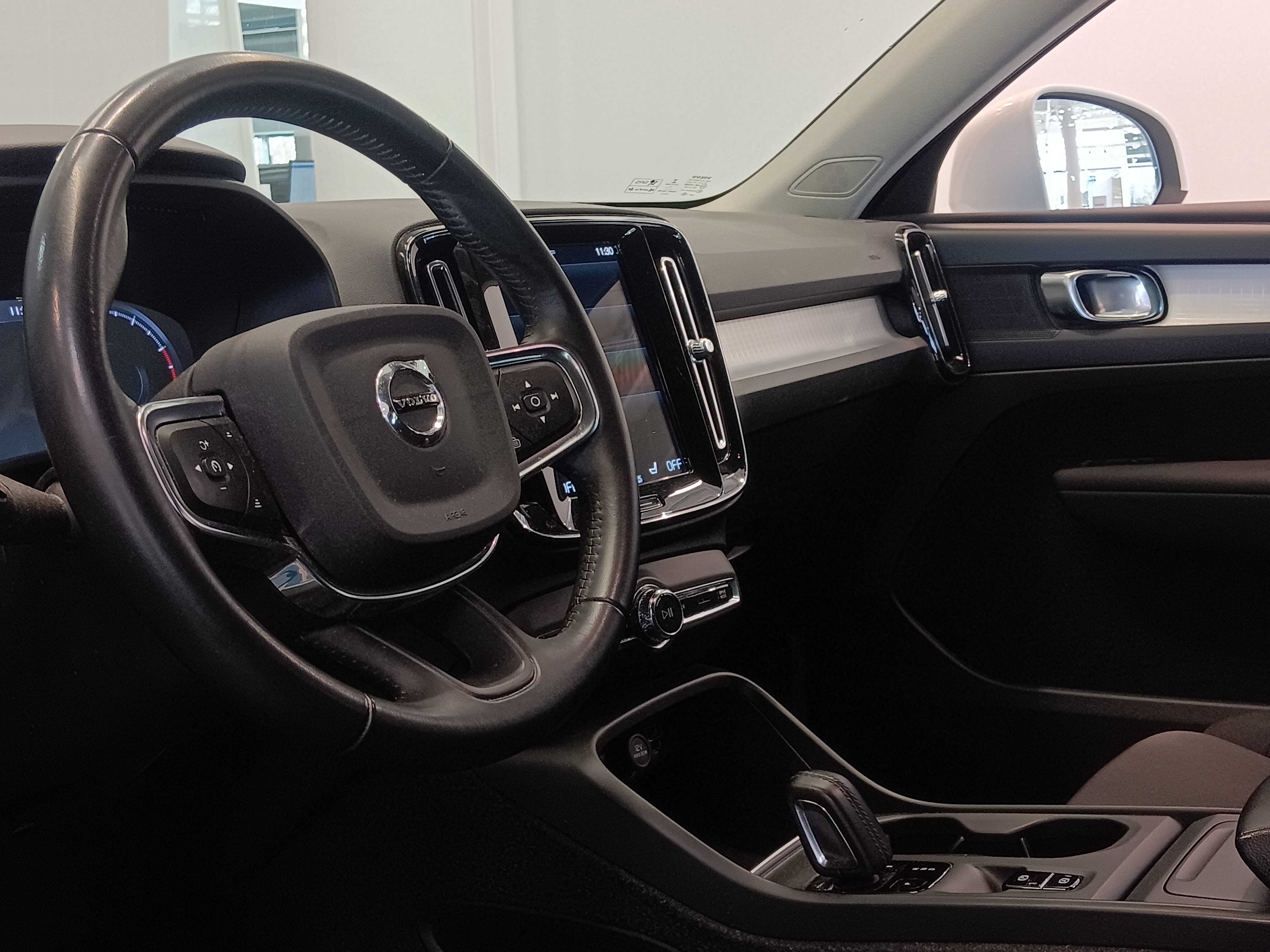 VOLVO XC40 2021