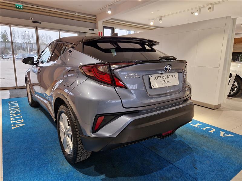 TOYOTA C-HR 2023