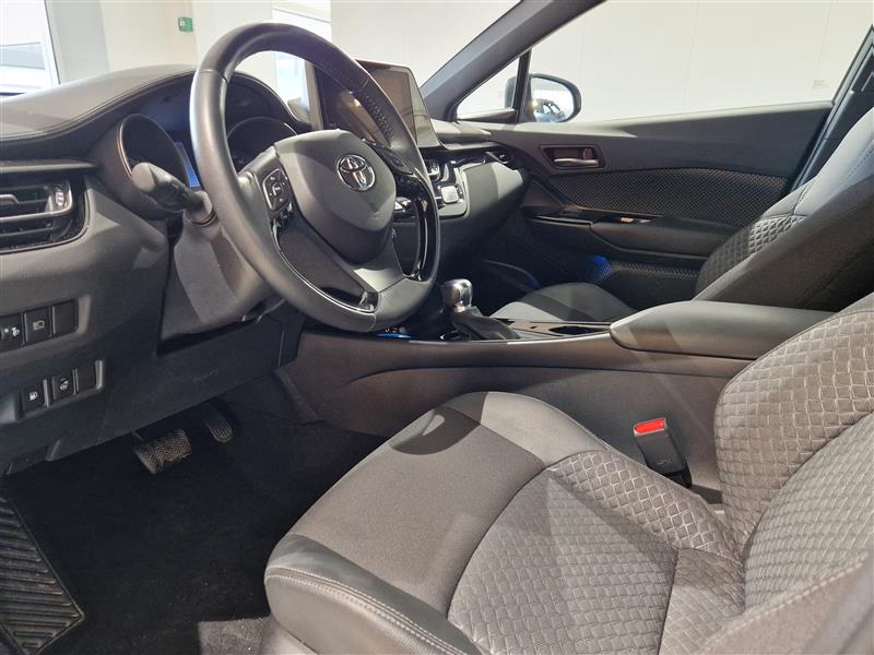 TOYOTA C-HR 2023