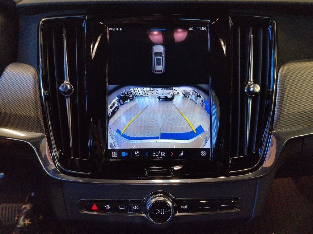 VOLVO V90 2024
