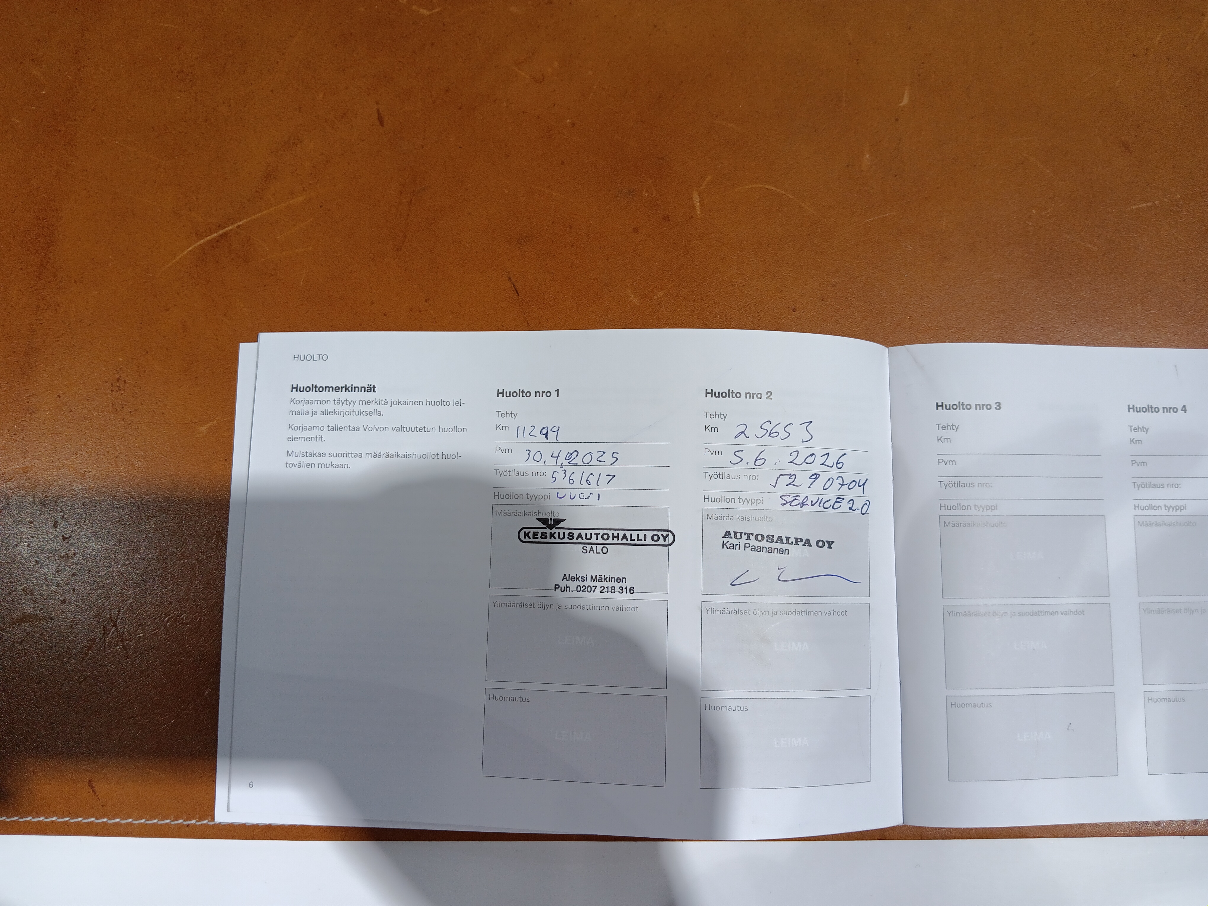 VOLVO XC40 2024