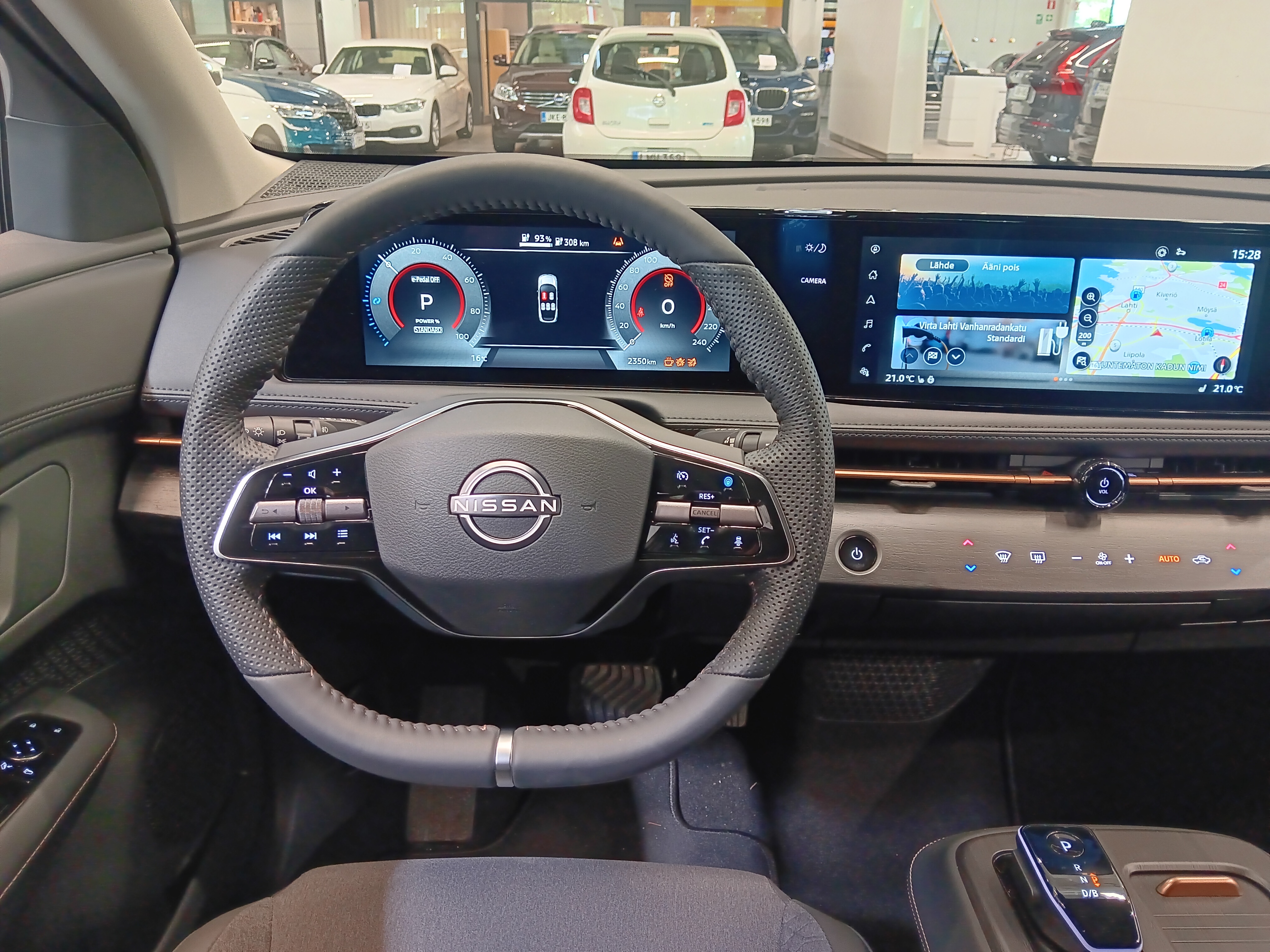 NISSAN Ariya 2026