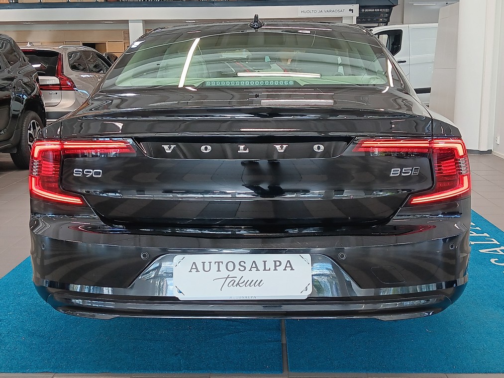 VOLVO S90 2022