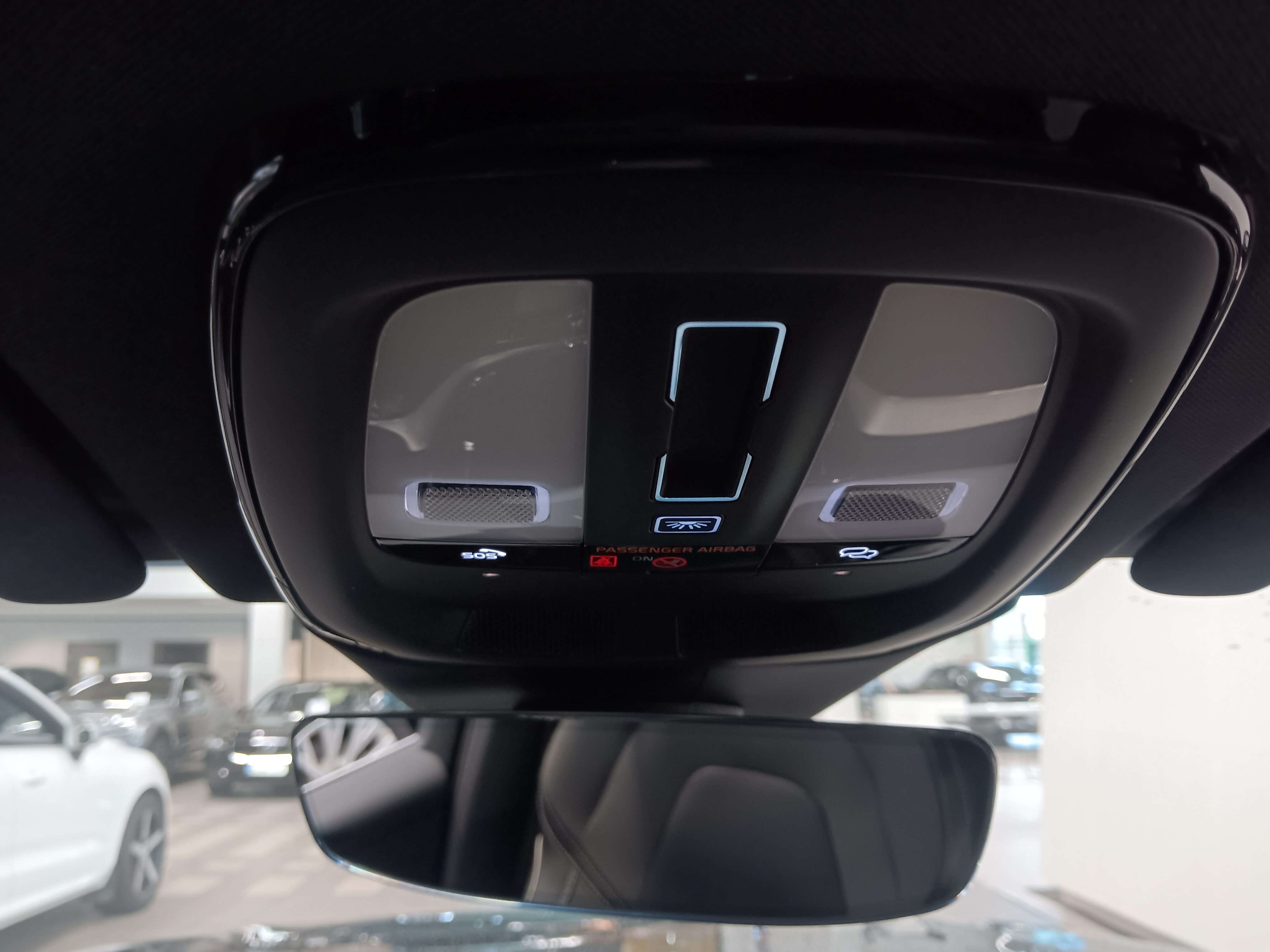 VOLVO XC60 2023