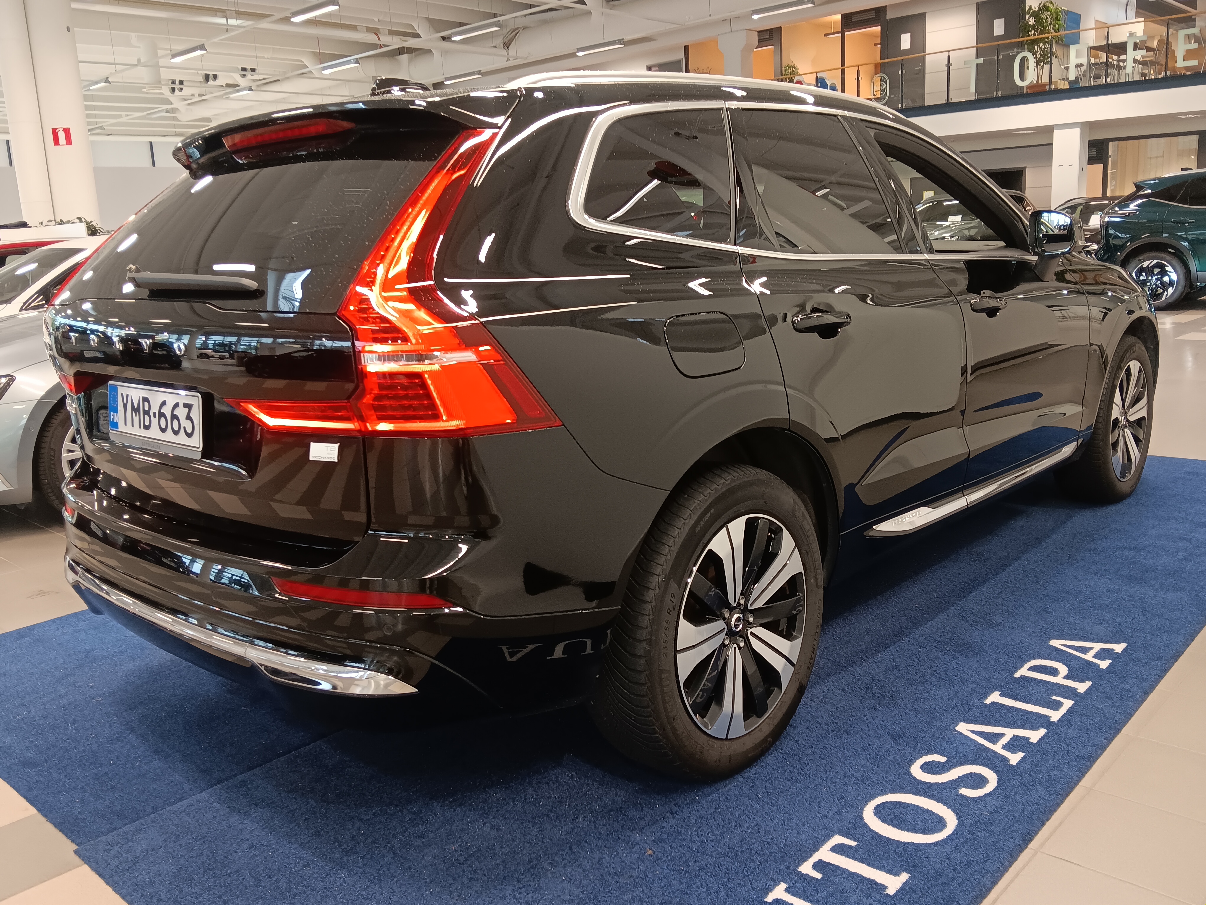 VOLVO XC60 2023