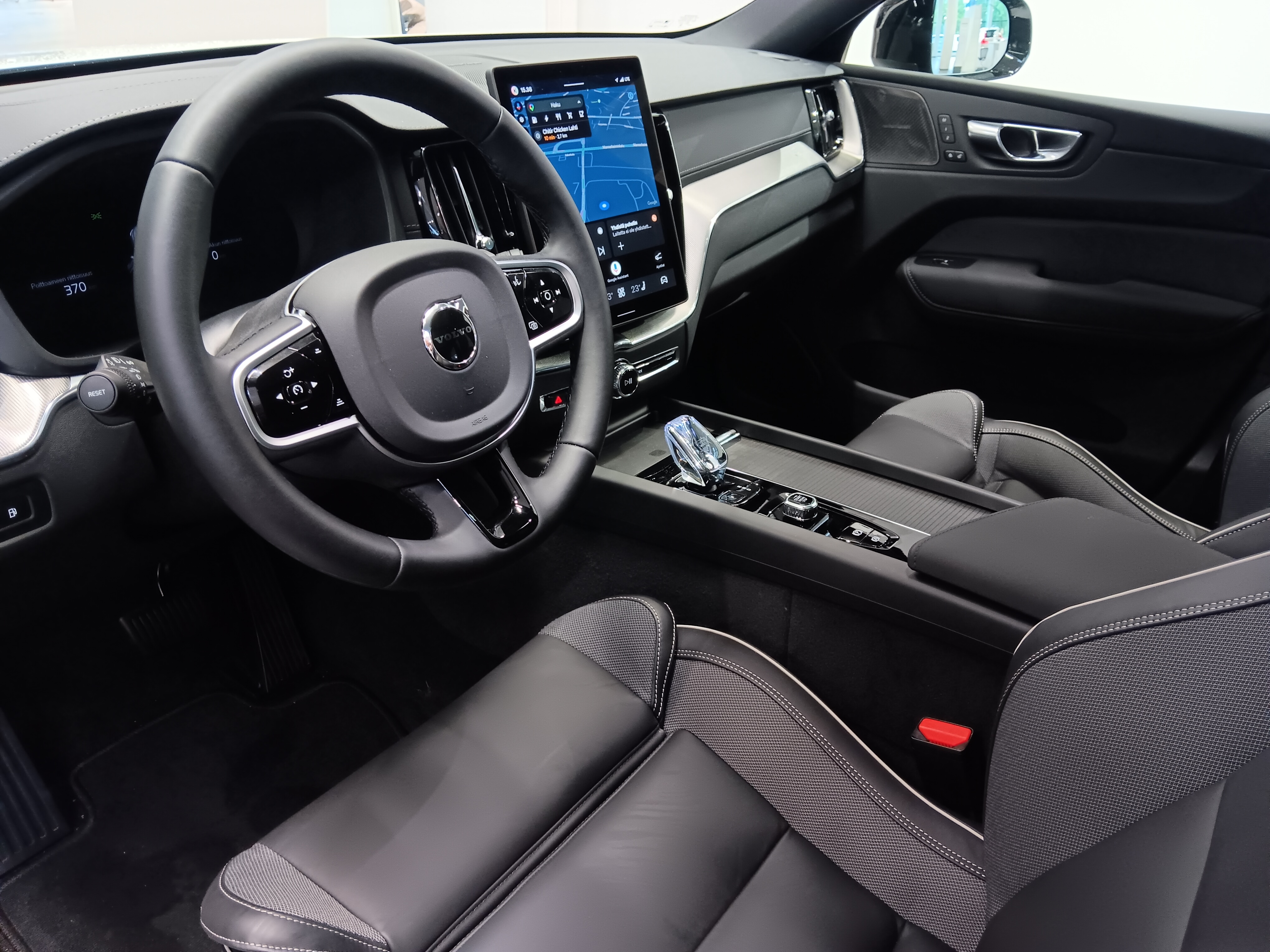 VOLVO XC60 2026
