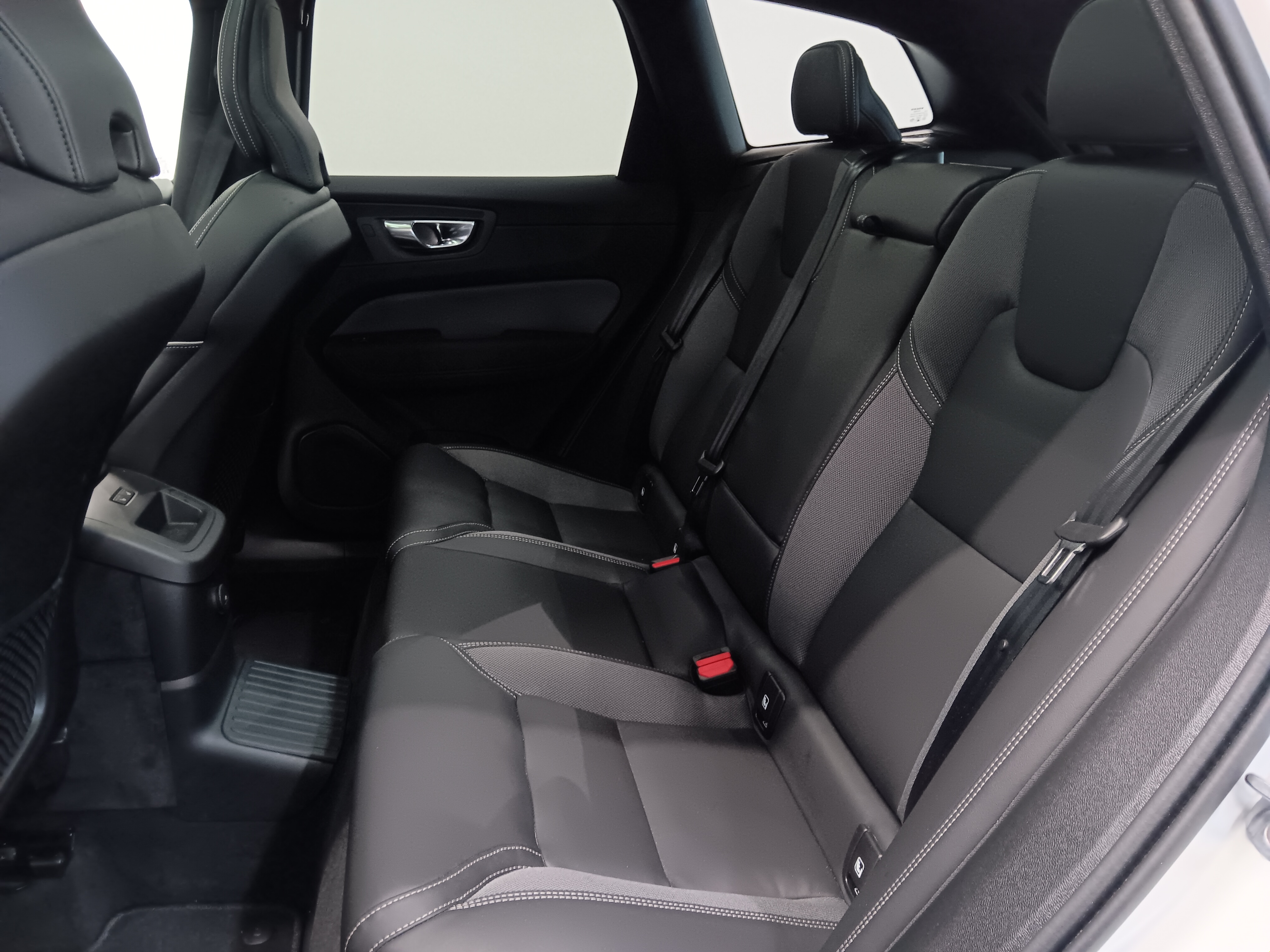 VOLVO XC60 2026
