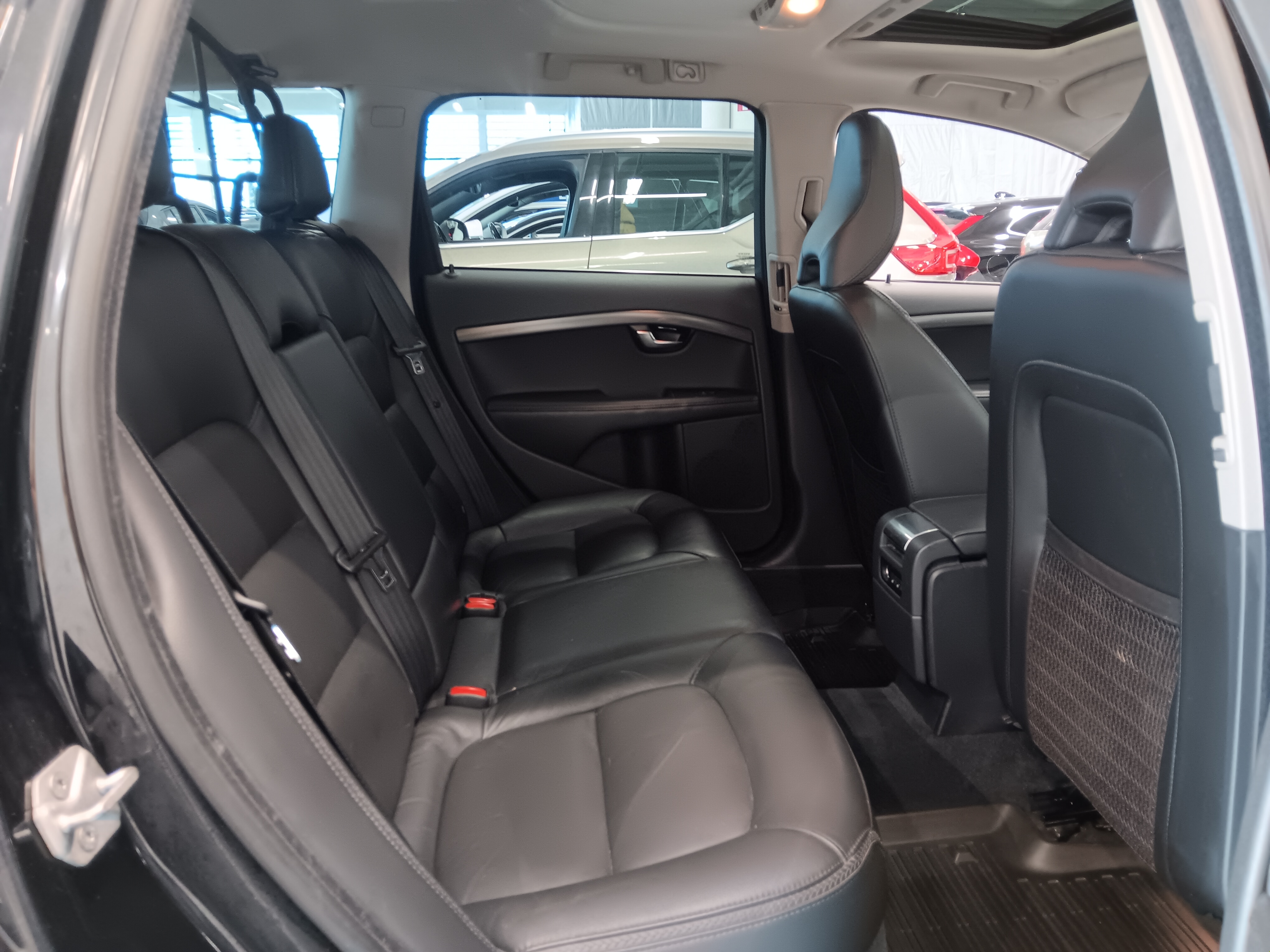 VOLVO XC70 2015