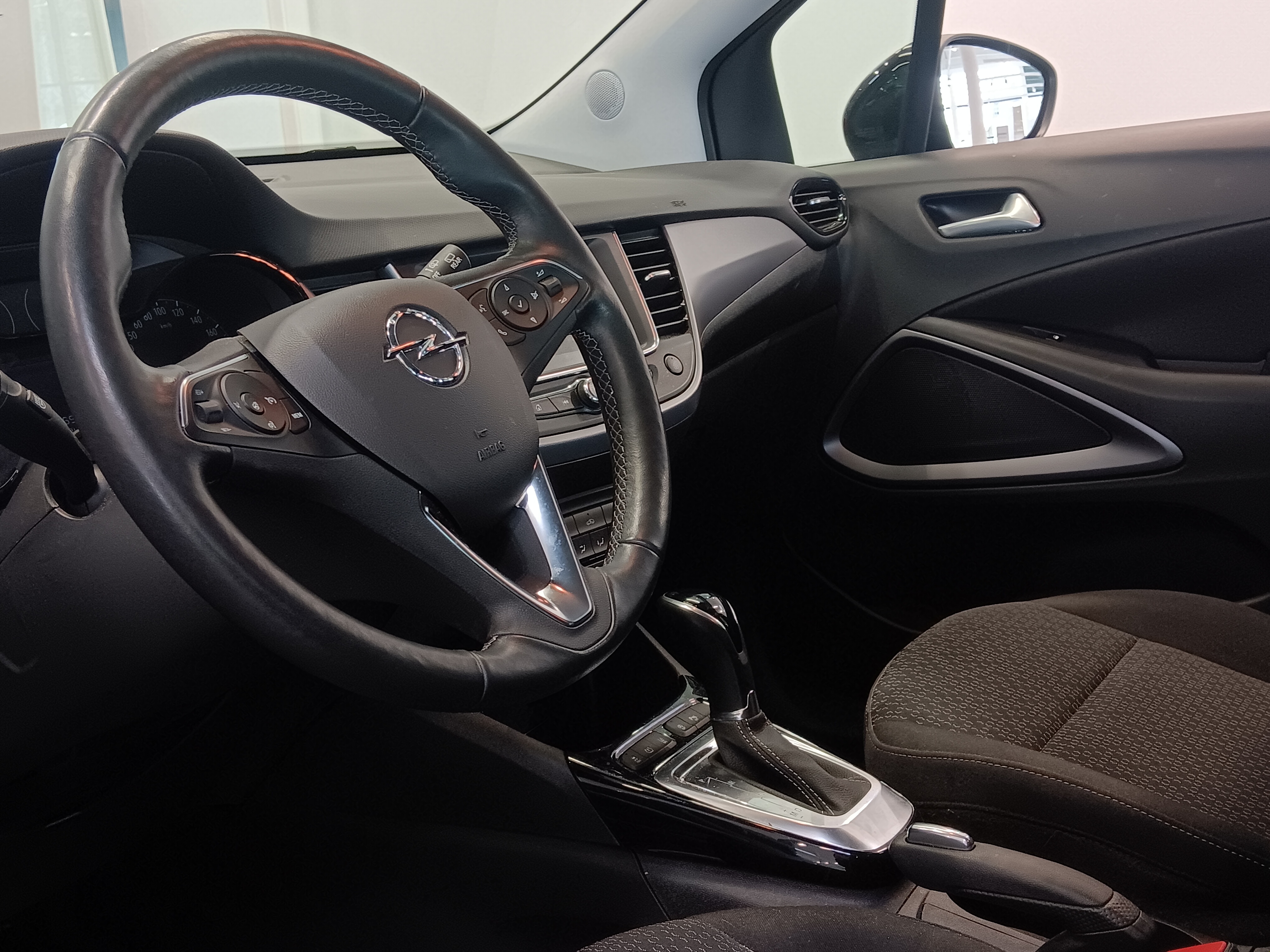 OPEL Crossland 2024