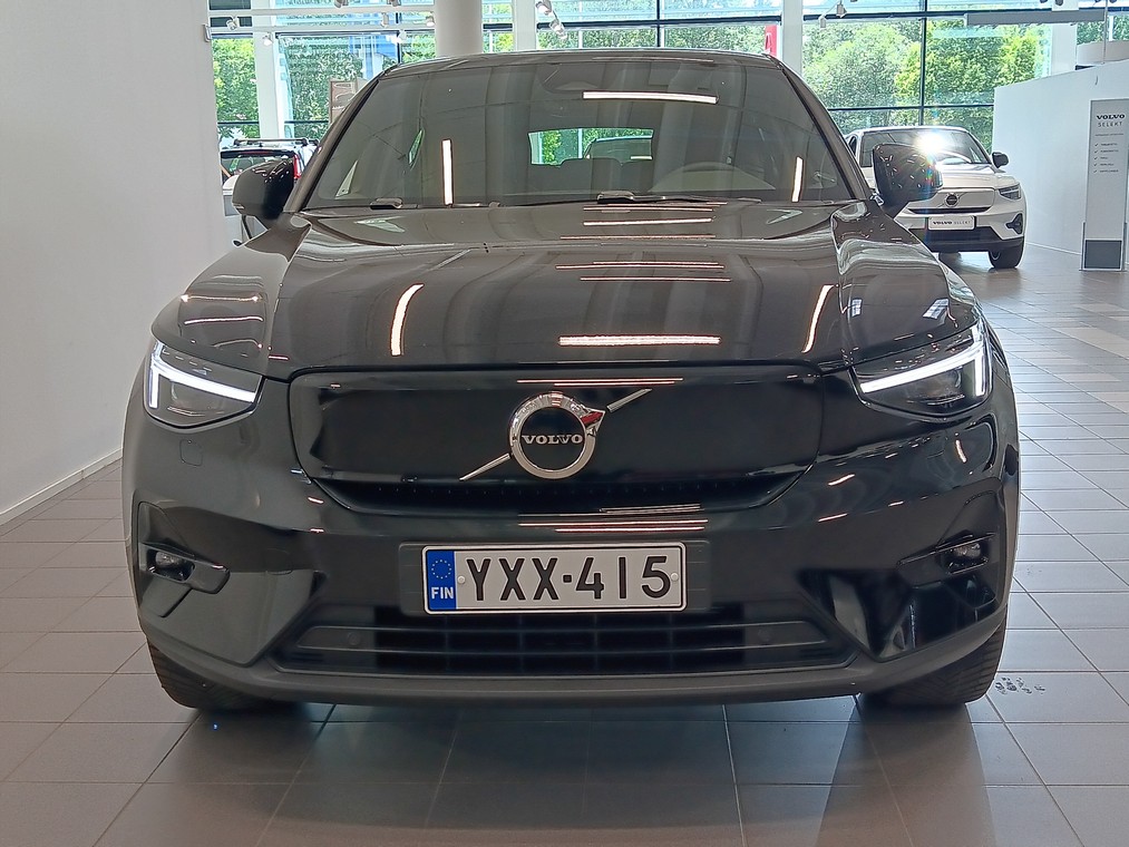 VOLVO C40 2024