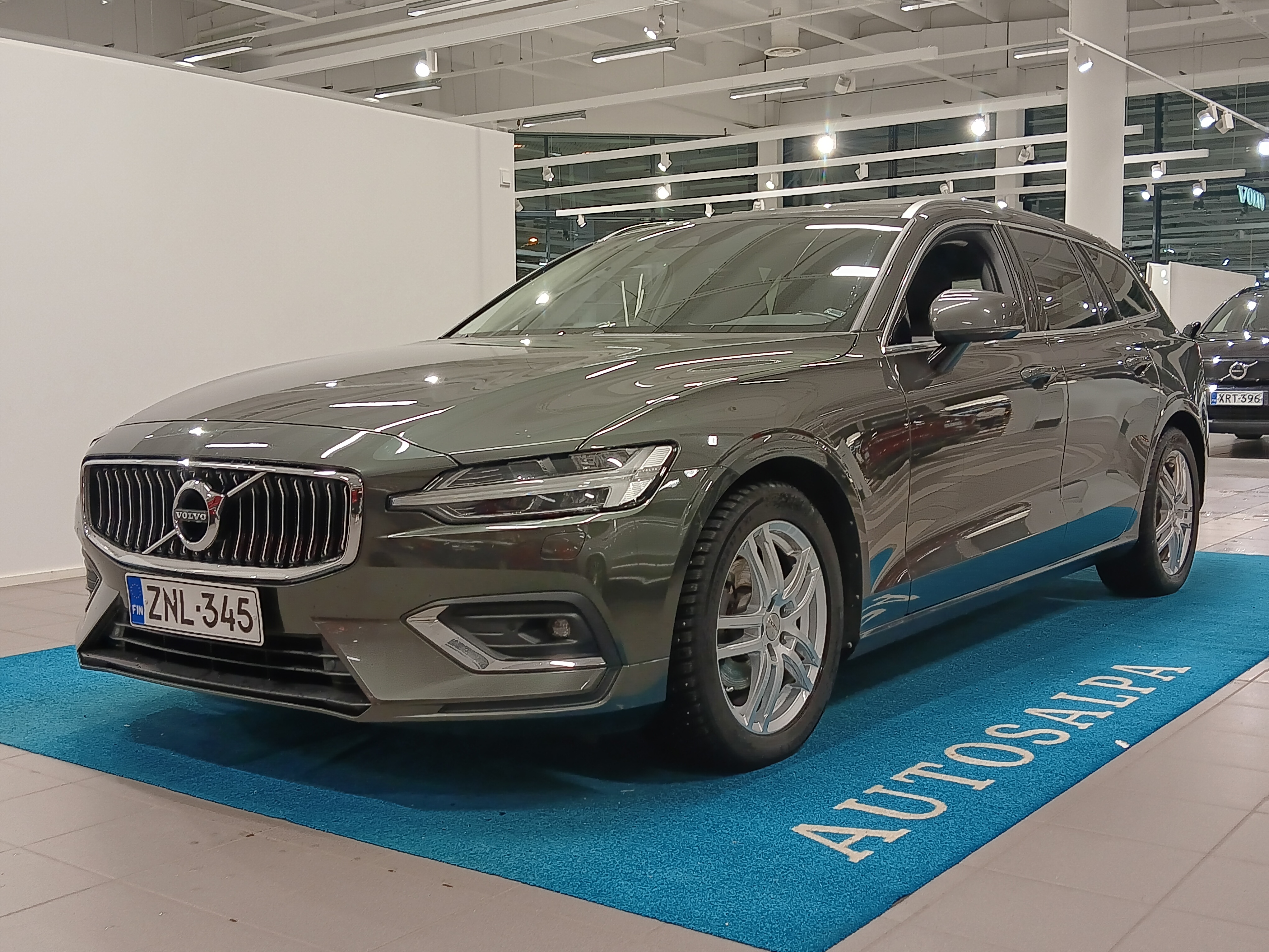 VOLVO V60 2020