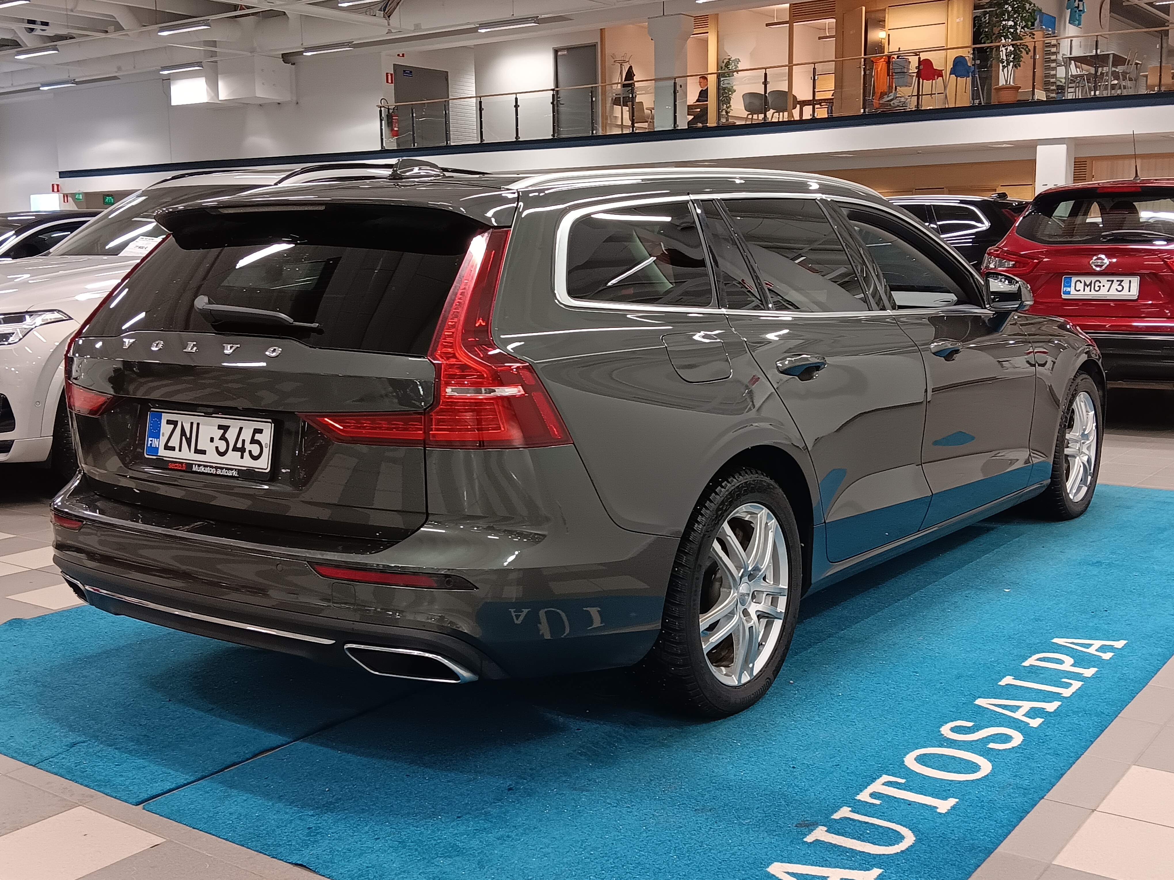 VOLVO V60 2020