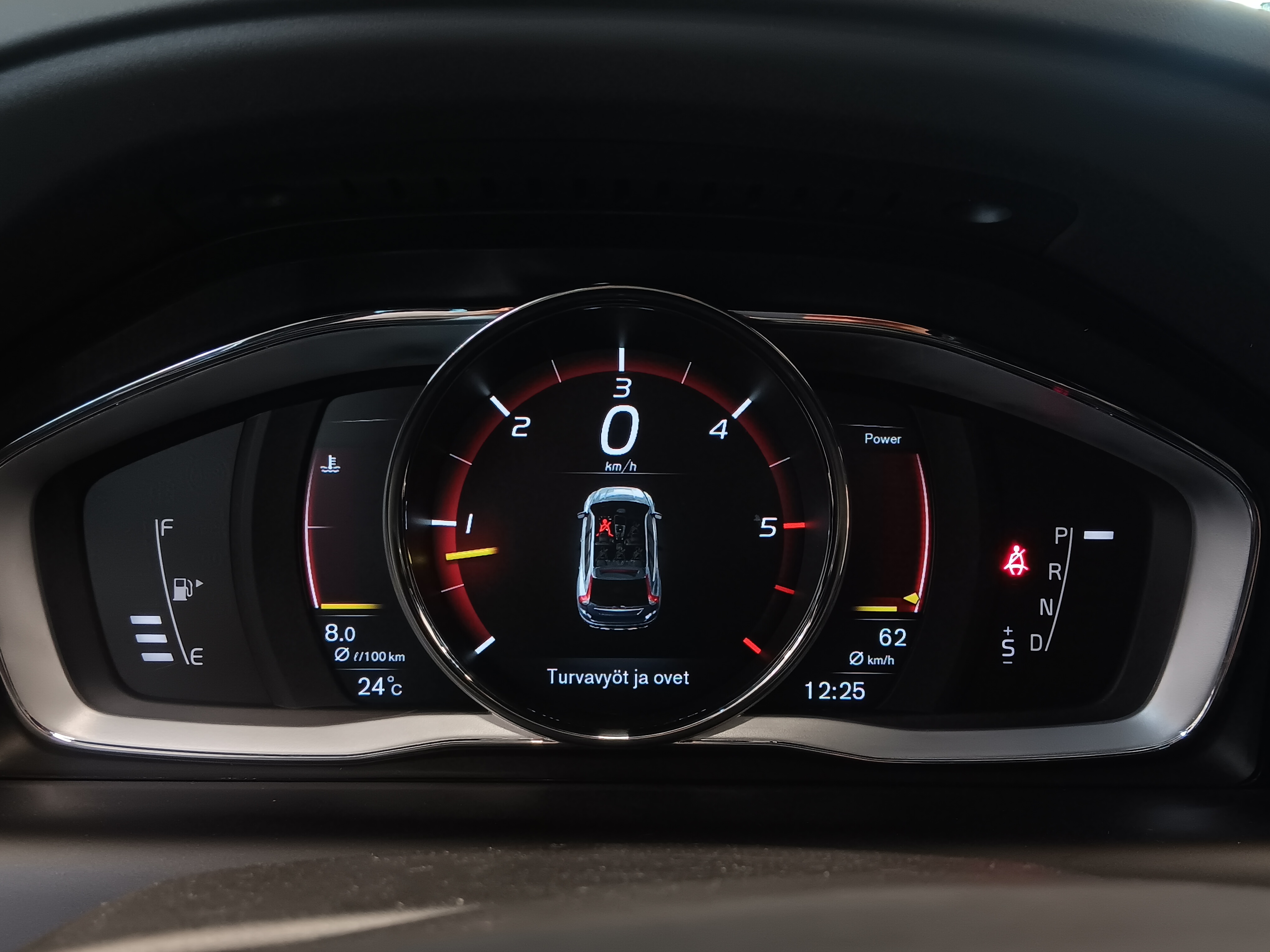 VOLVO XC60 2017