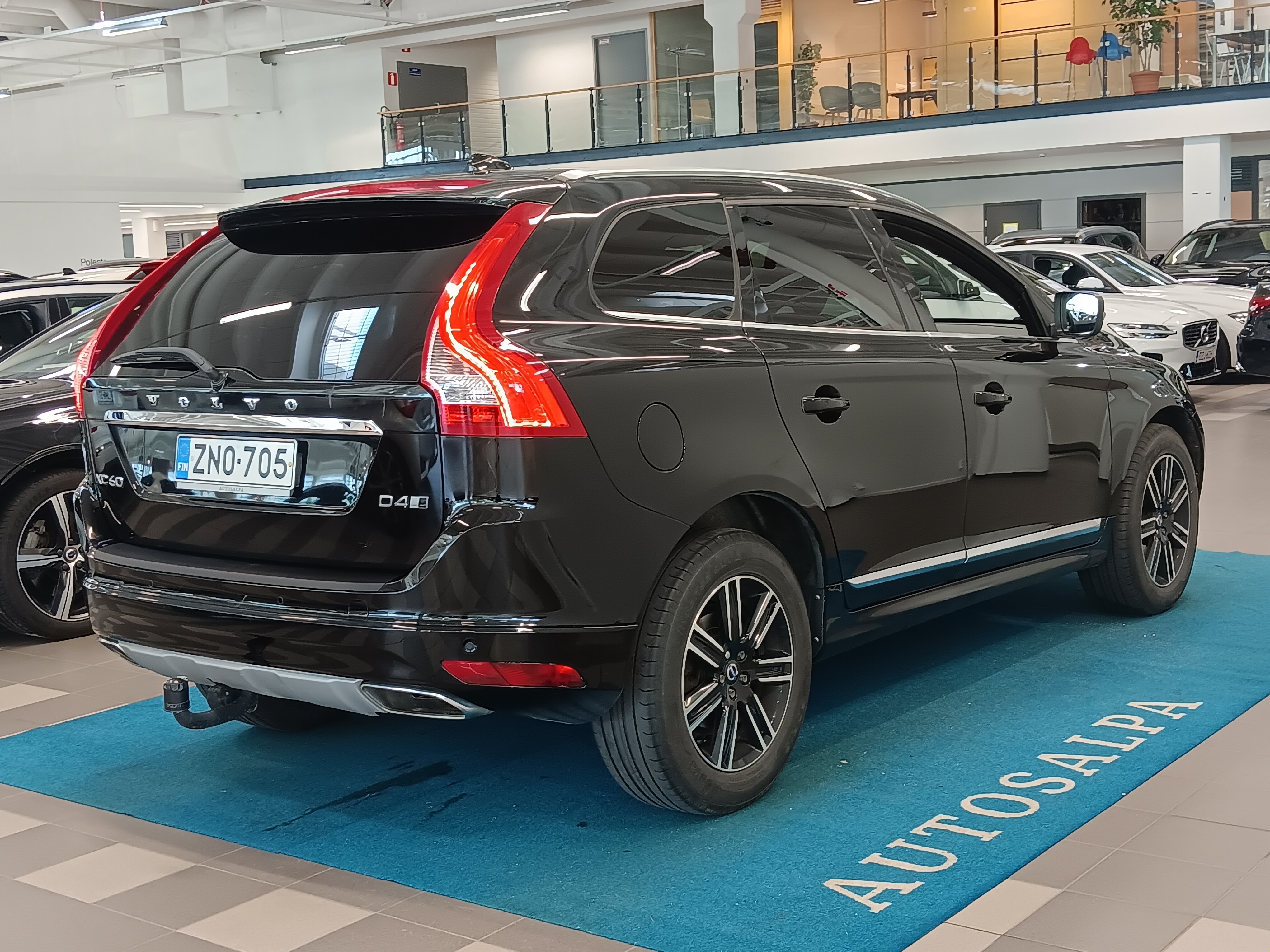 VOLVO XC60 2017