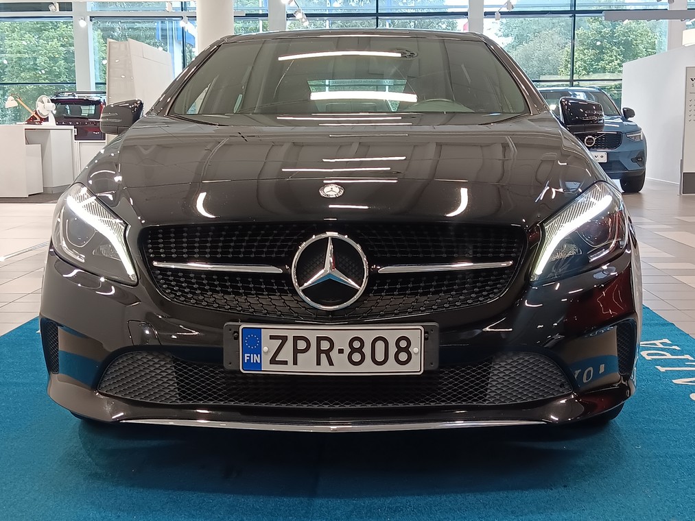 MERCEDES-BENZ A 2017