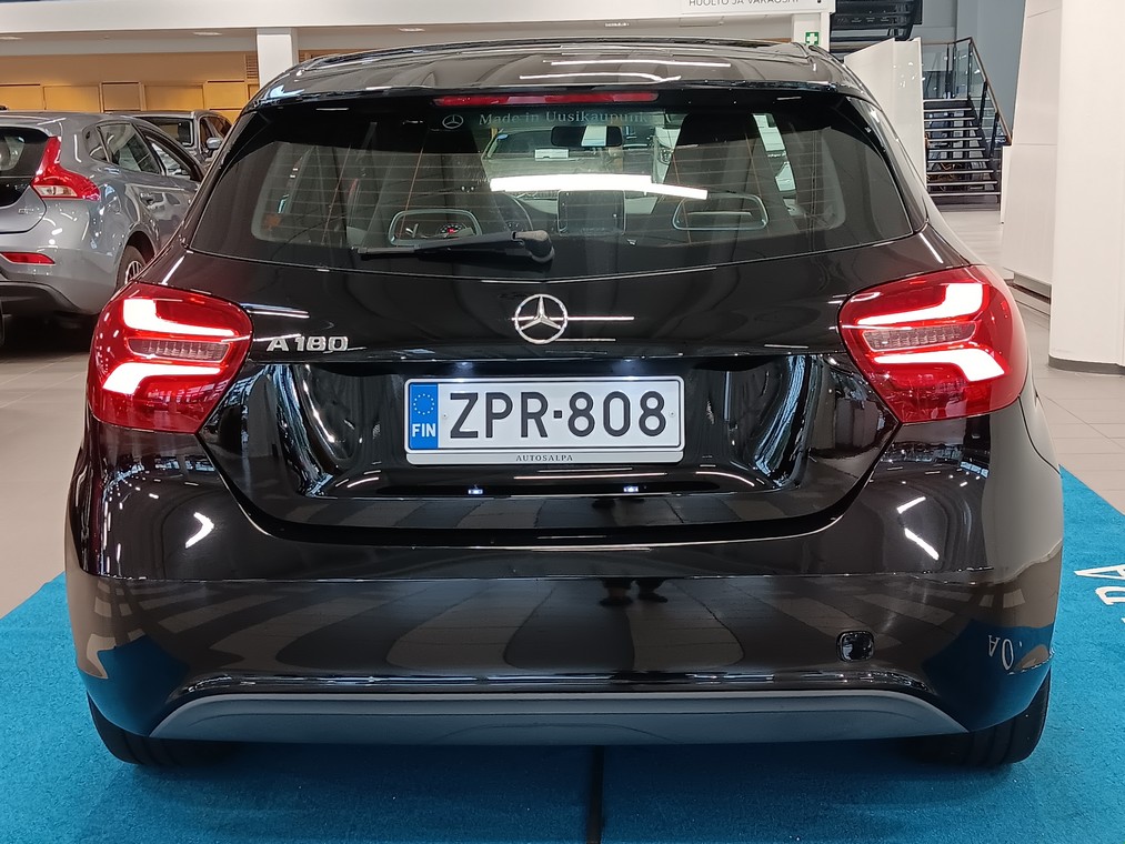 MERCEDES-BENZ A 2017