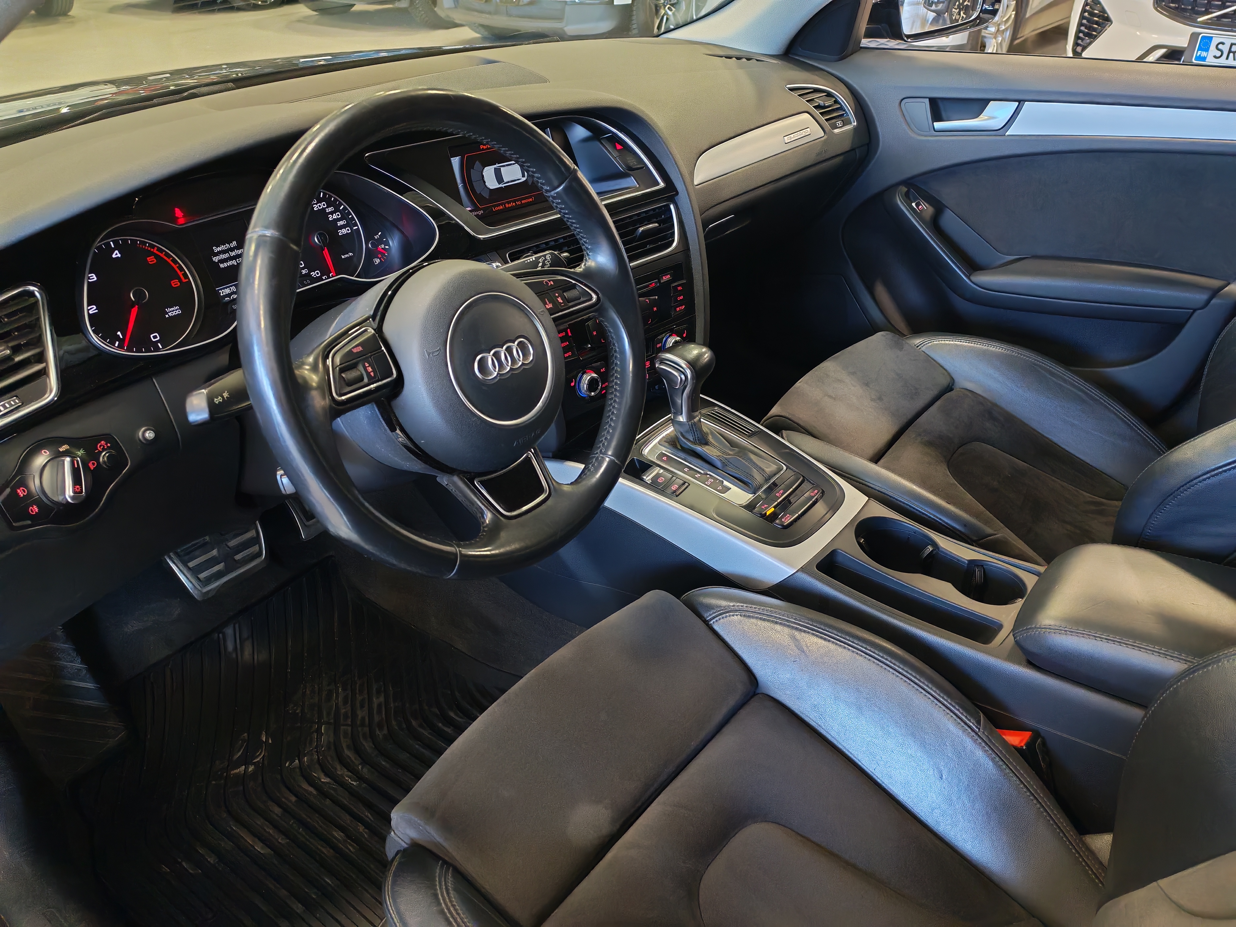 AUDI A4 allroad quattro 2015