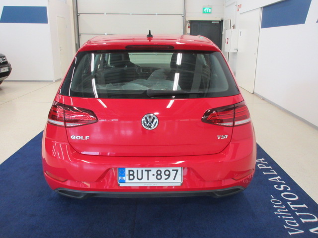 VOLKSWAGEN Golf 2018