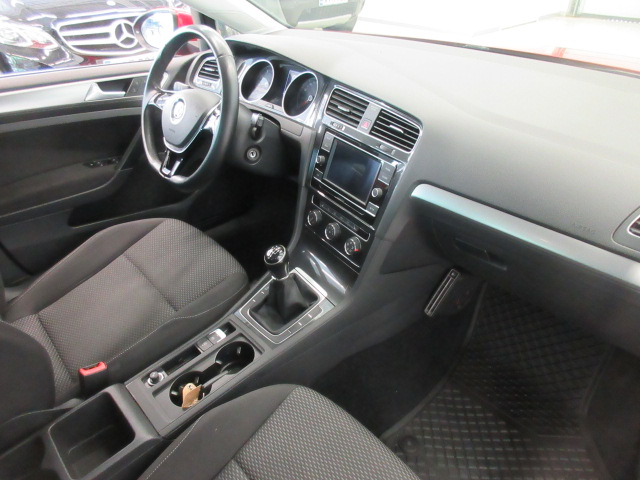 VOLKSWAGEN Golf 2018