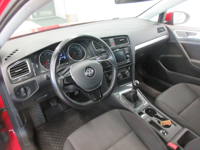 VOLKSWAGEN Golf 2018