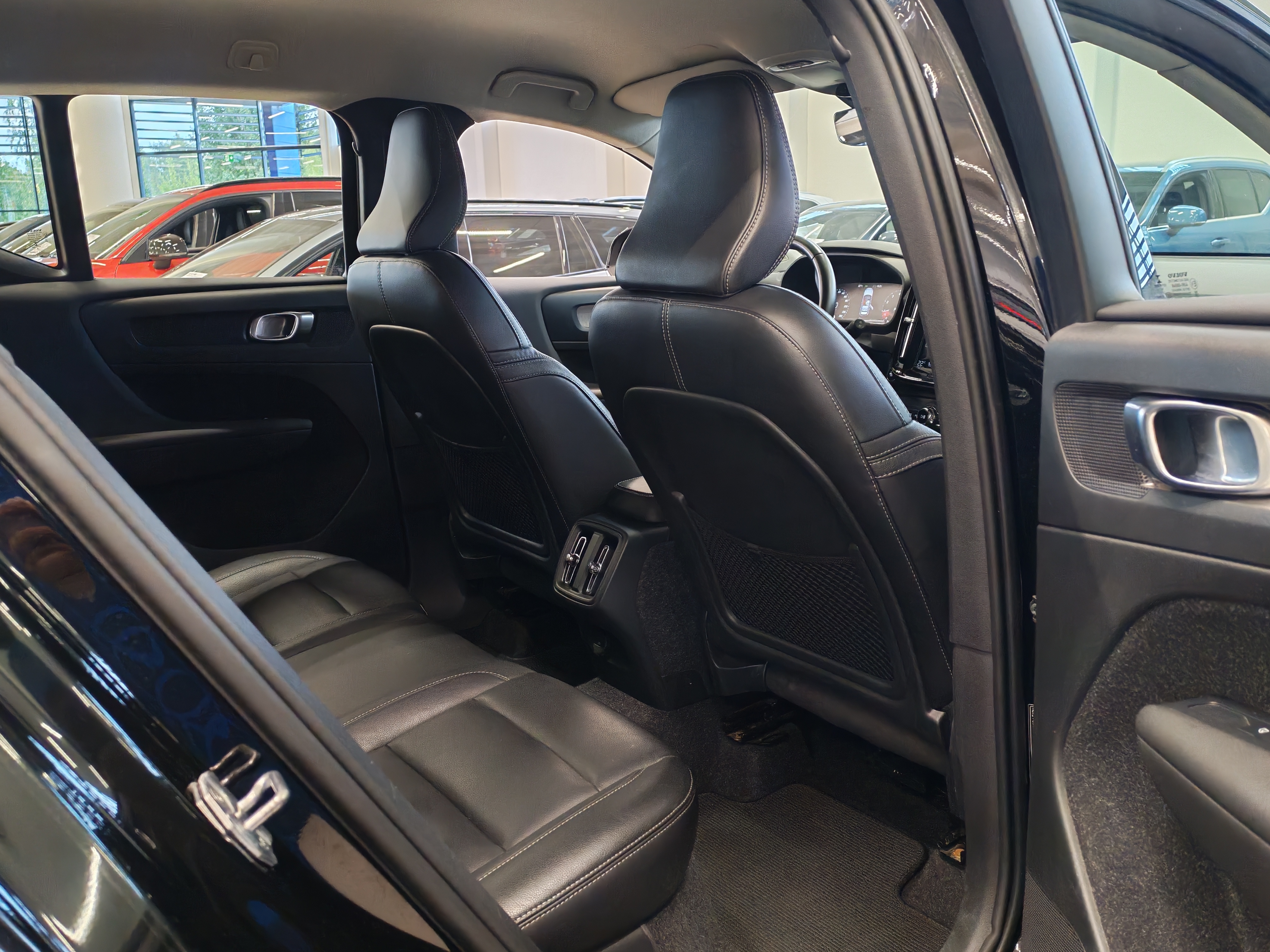 VOLVO XC40 2020