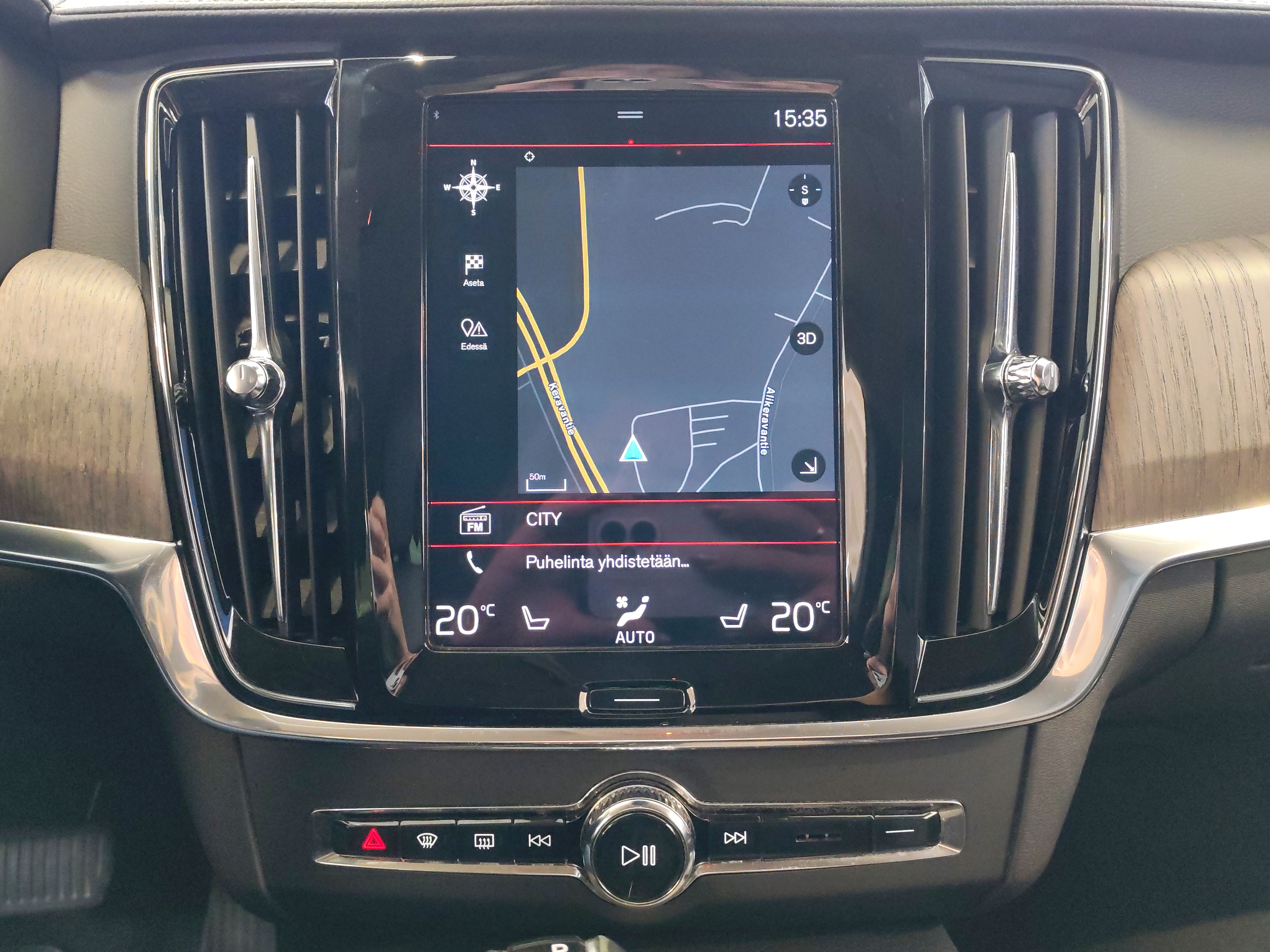 VOLVO V90 2021