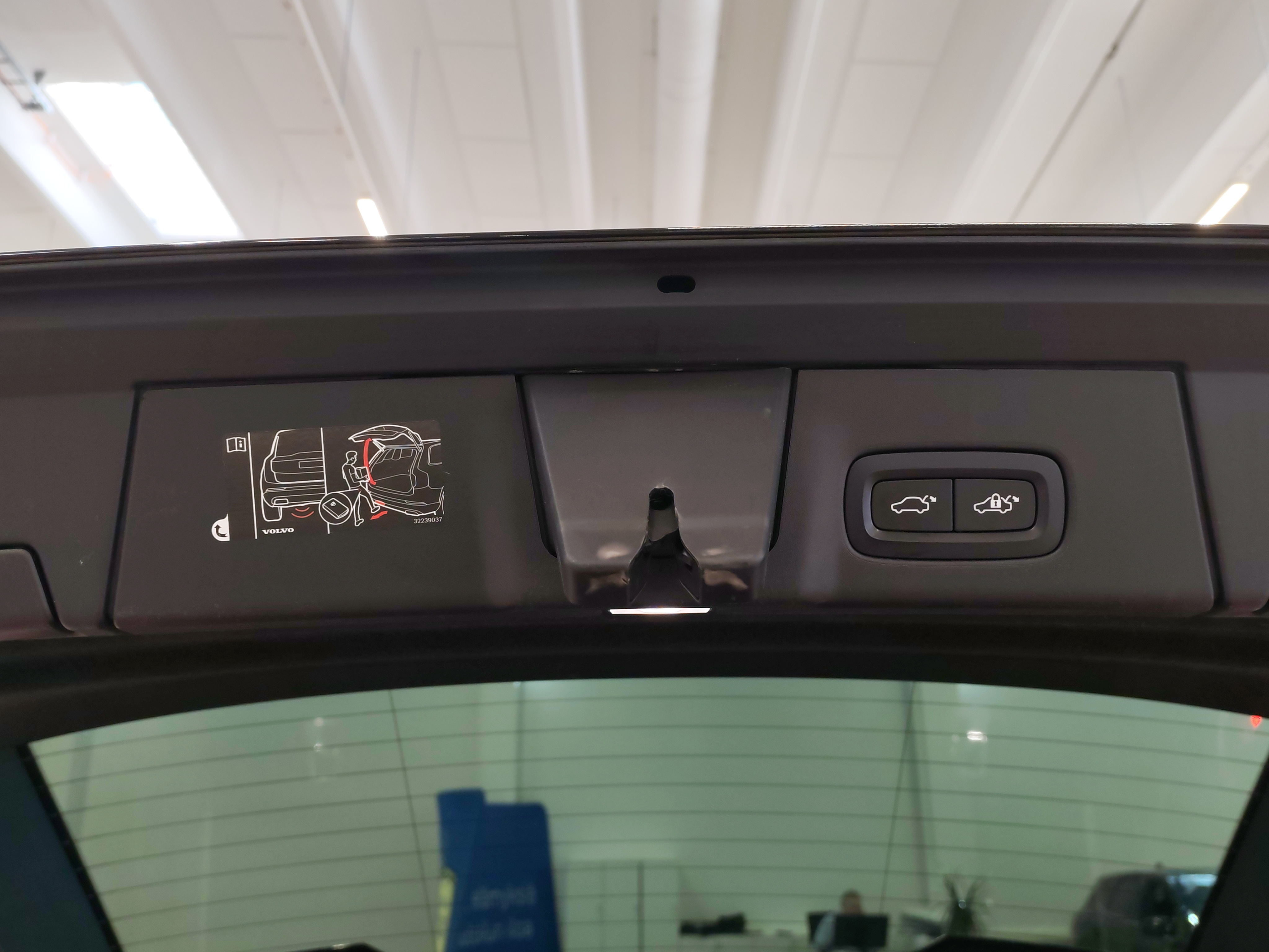 VOLVO V90 2021