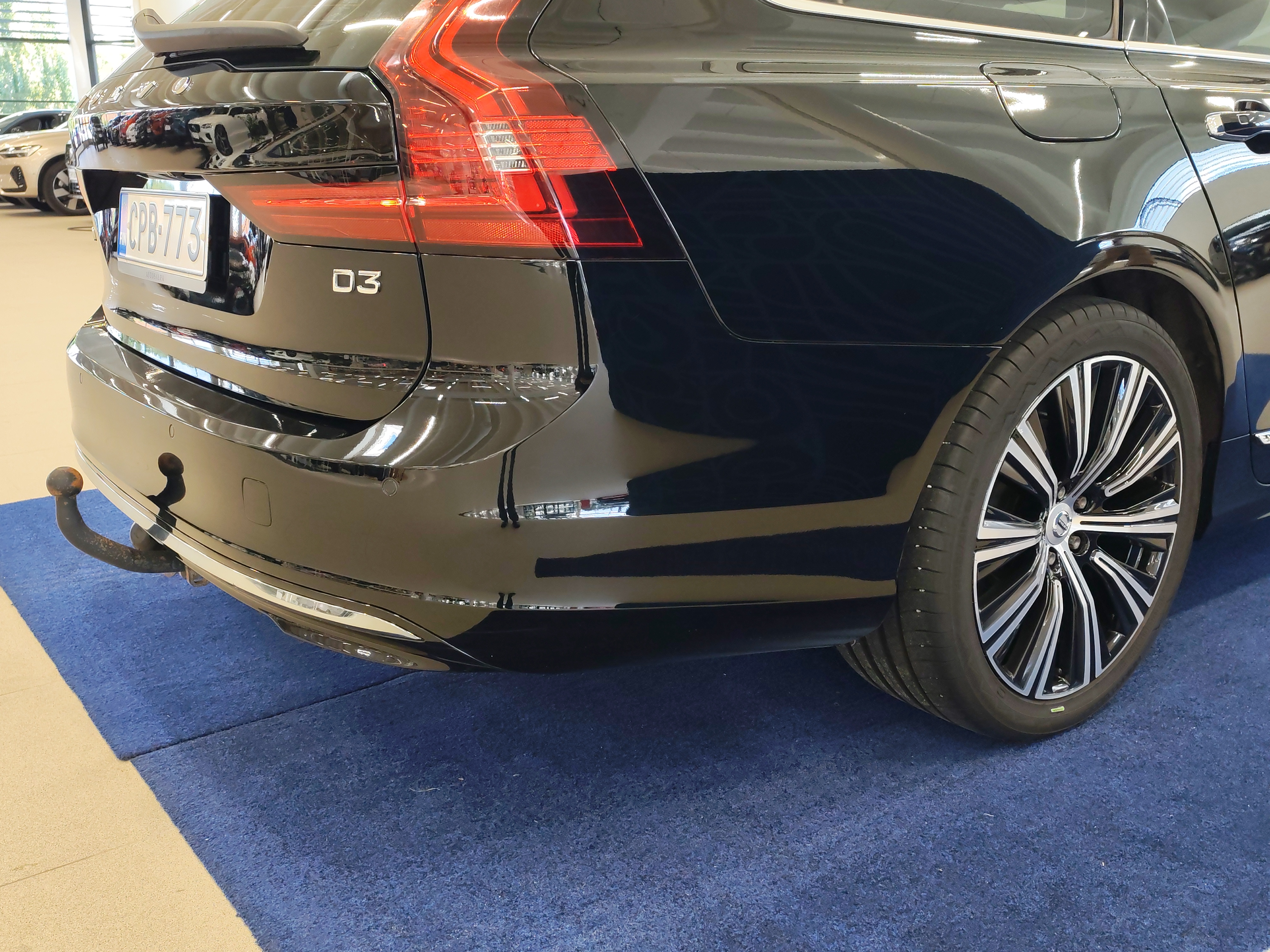 VOLVO V90 2021