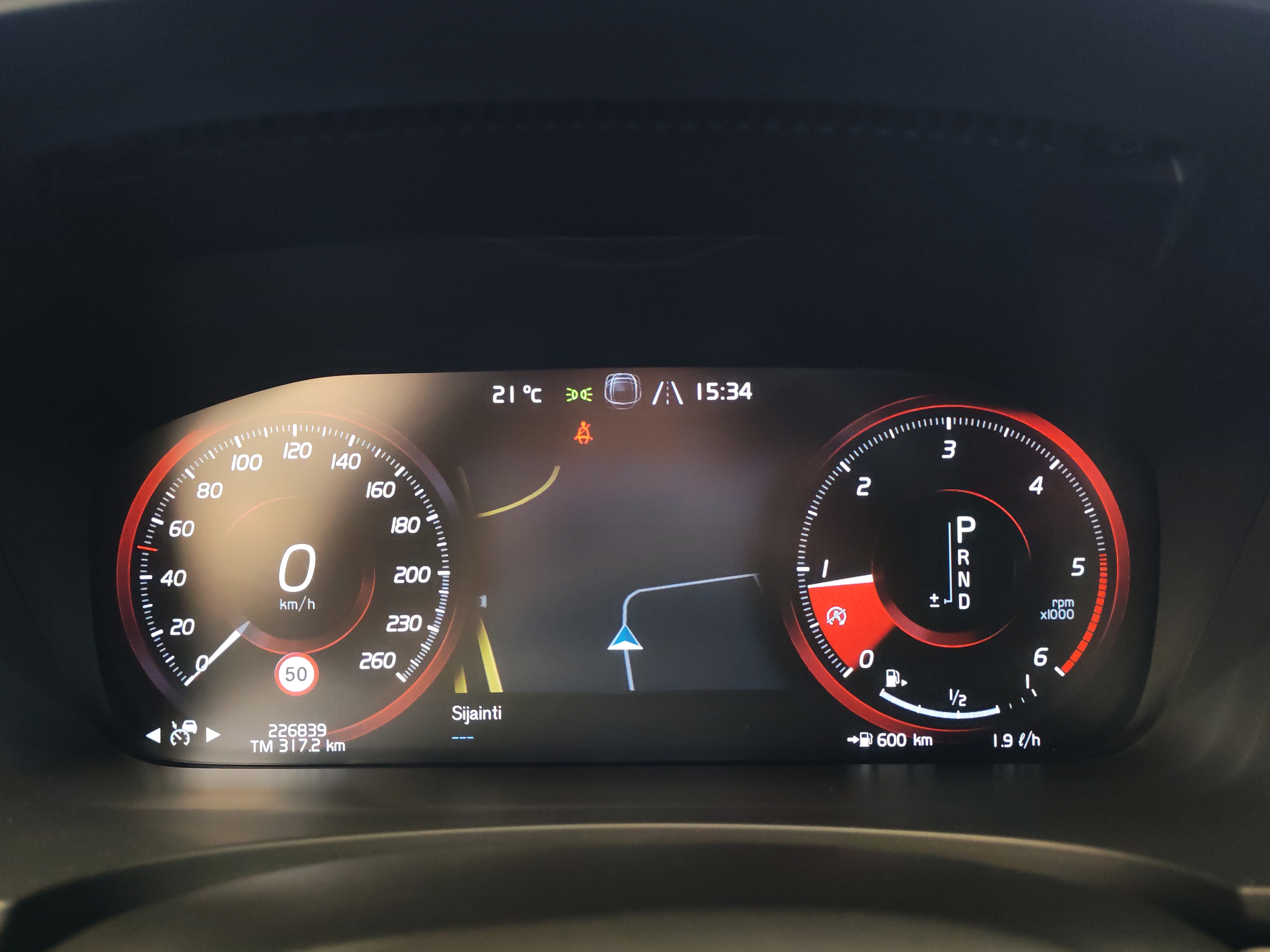 VOLVO V90 2021