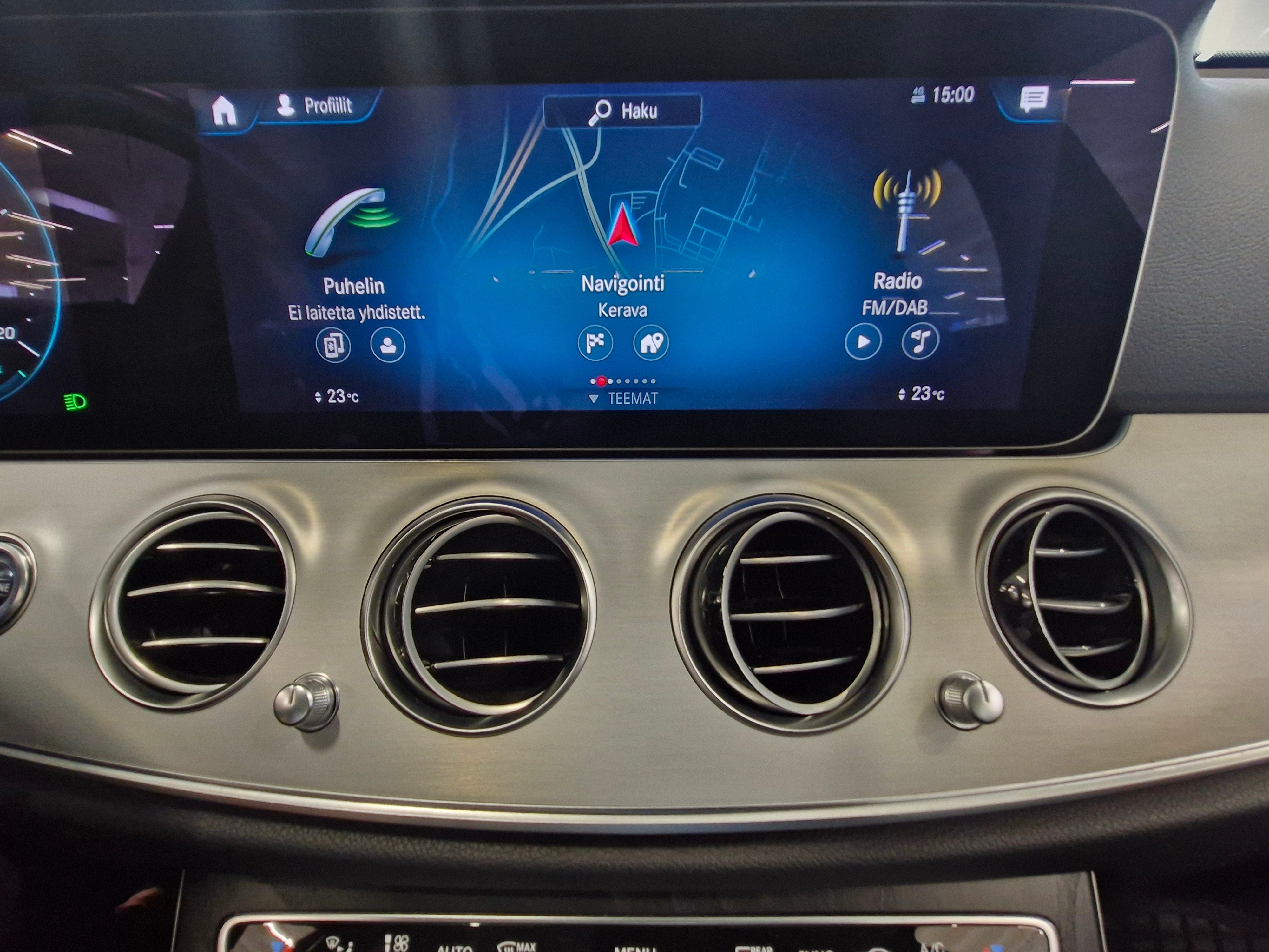 MERCEDES-BENZ E 2022