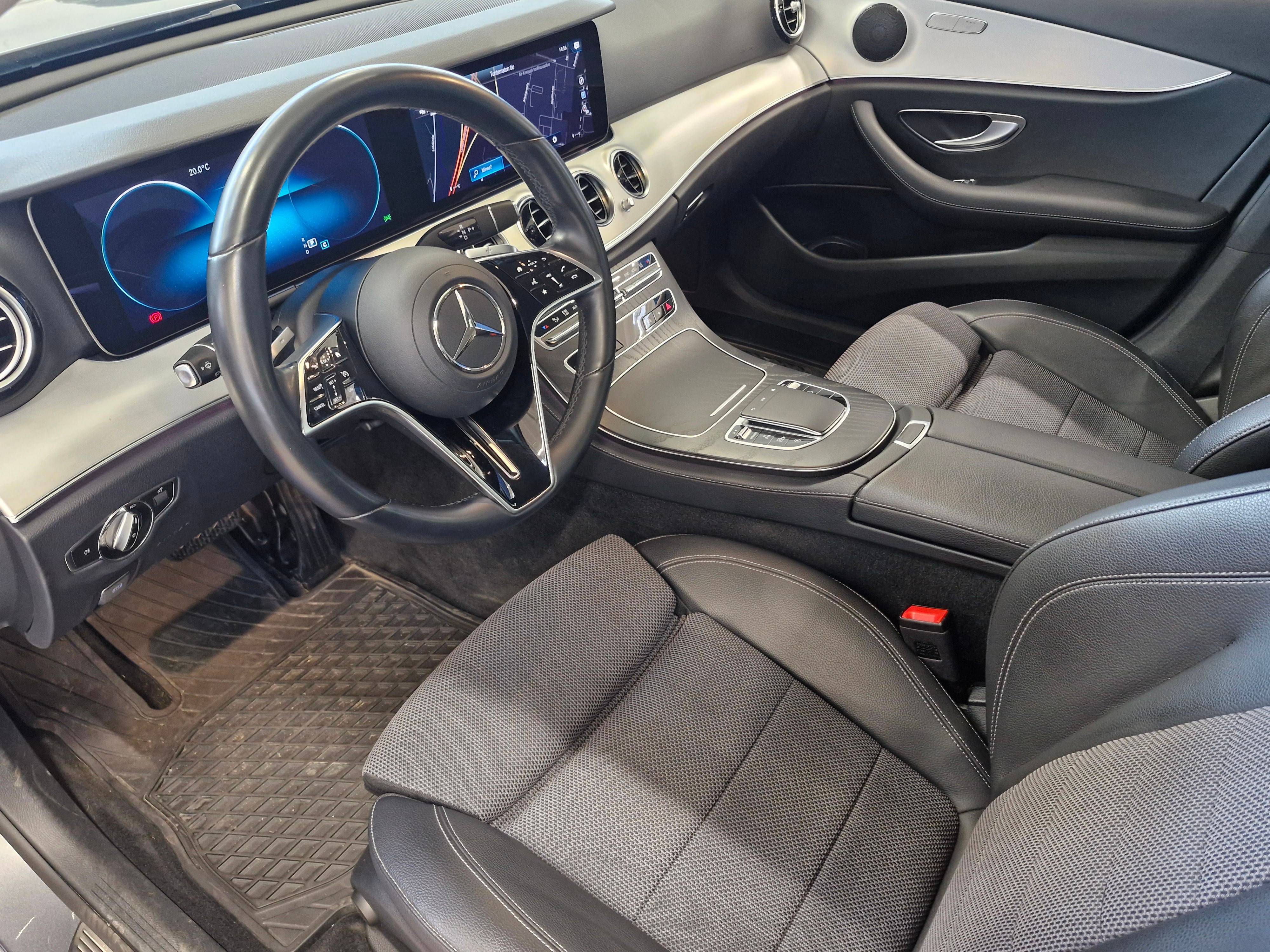 MERCEDES-BENZ E 2022