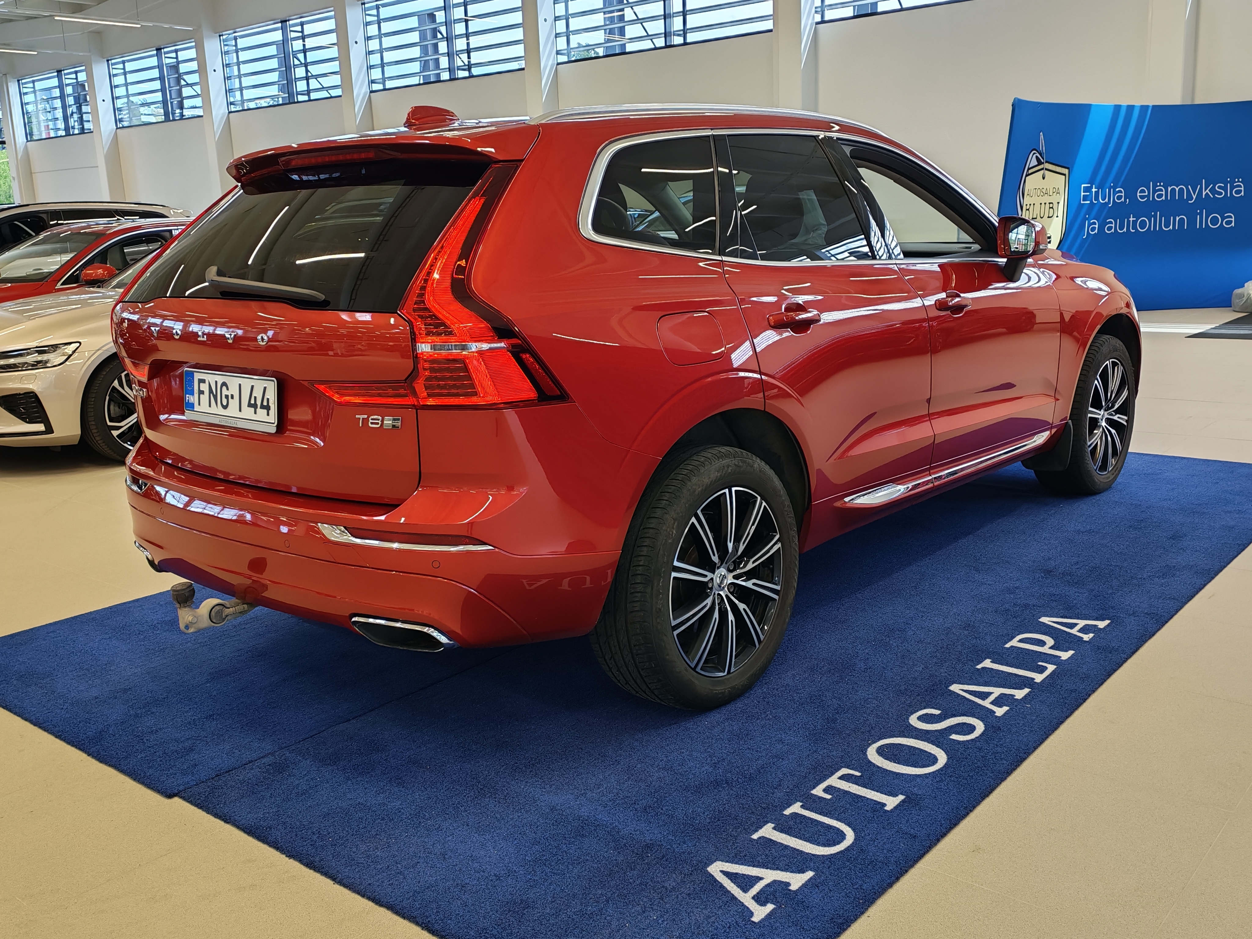 VOLVO XC60 2018