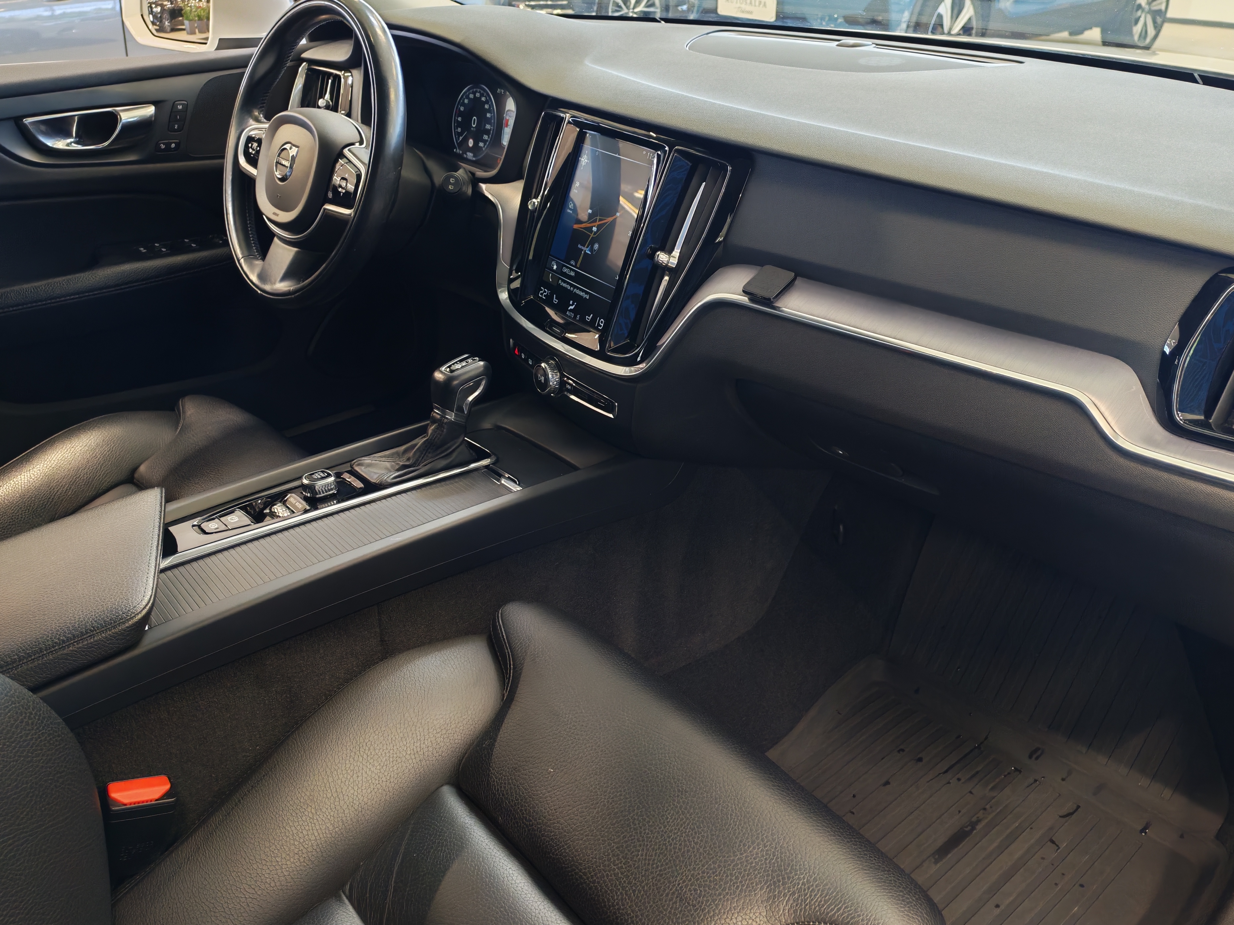 VOLVO V60 2020
