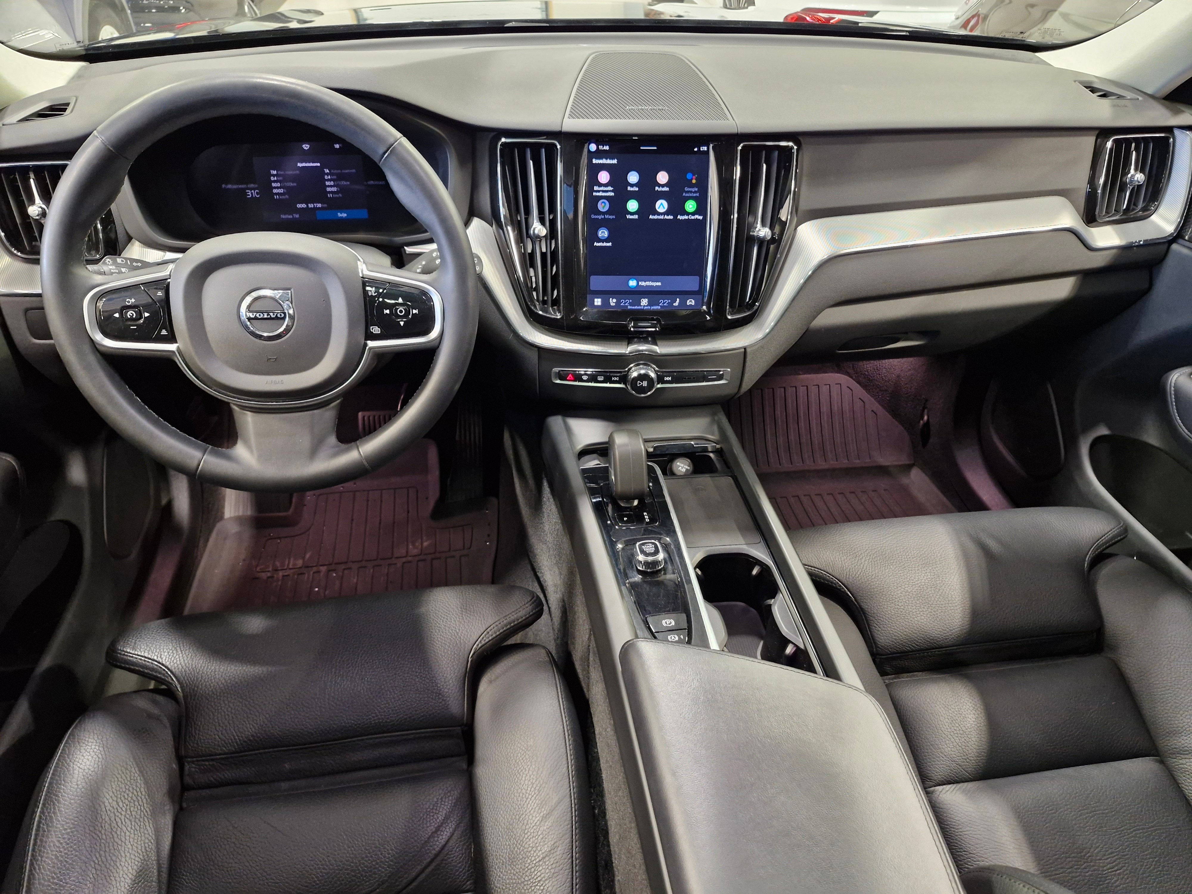 VOLVO XC60 2023