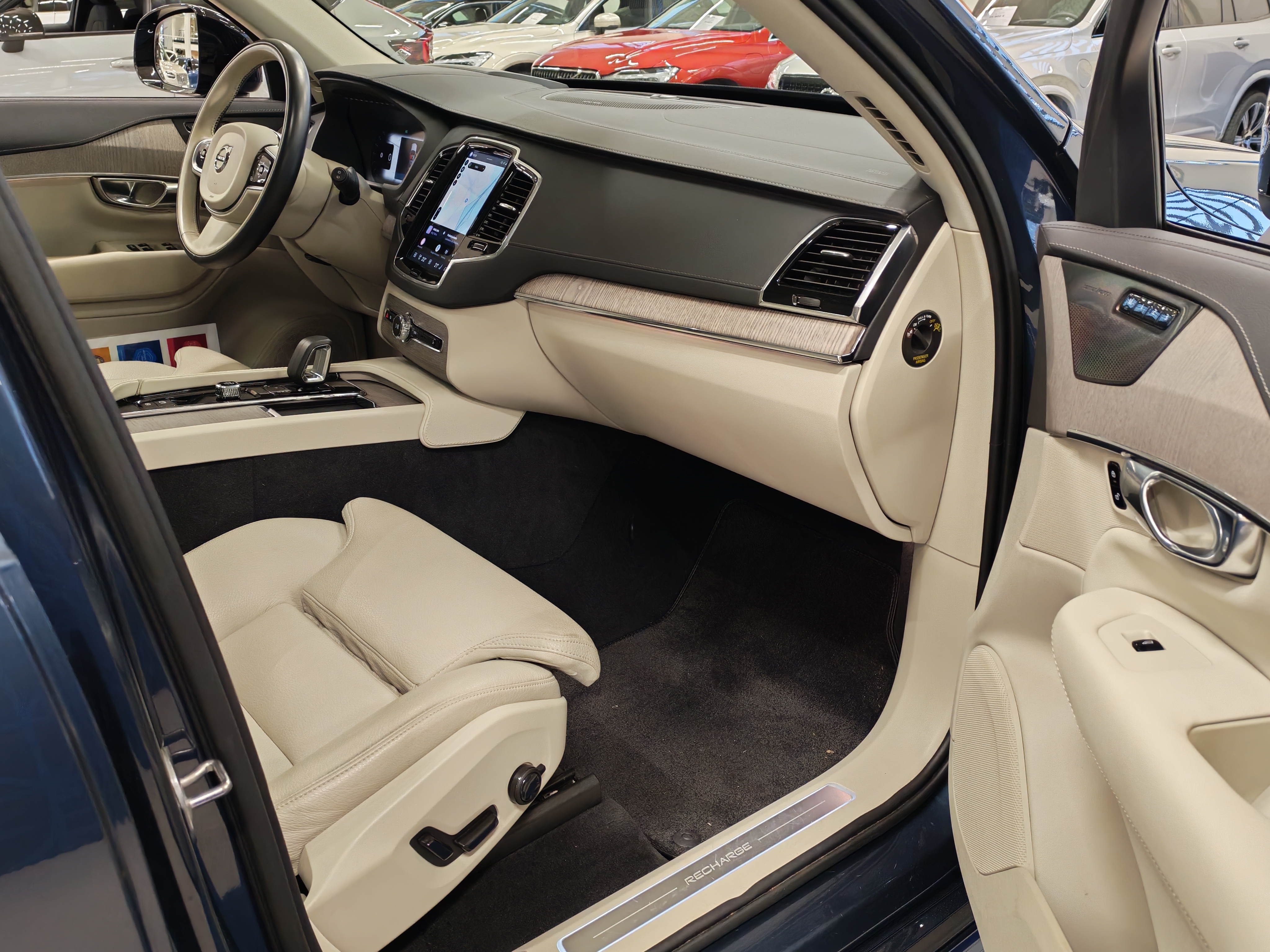 VOLVO XC90 2023