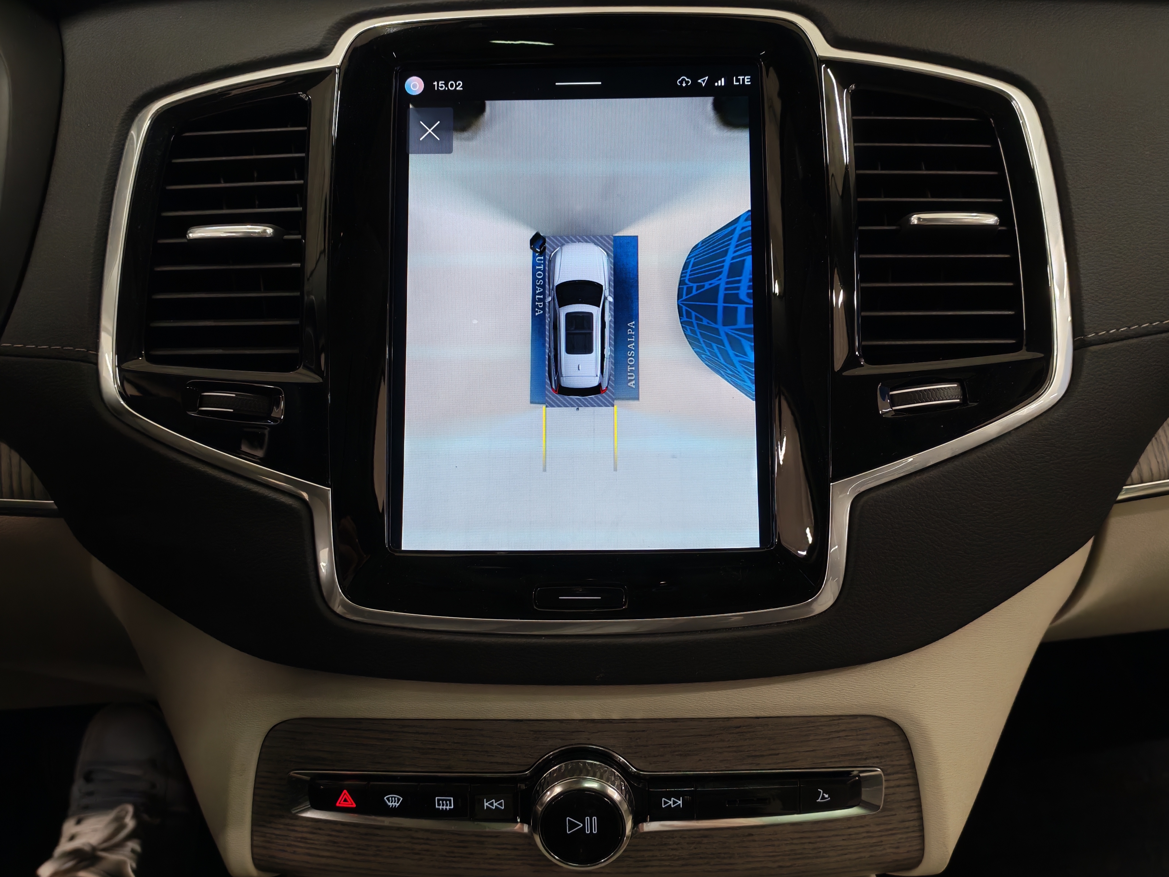 VOLVO XC90 2023