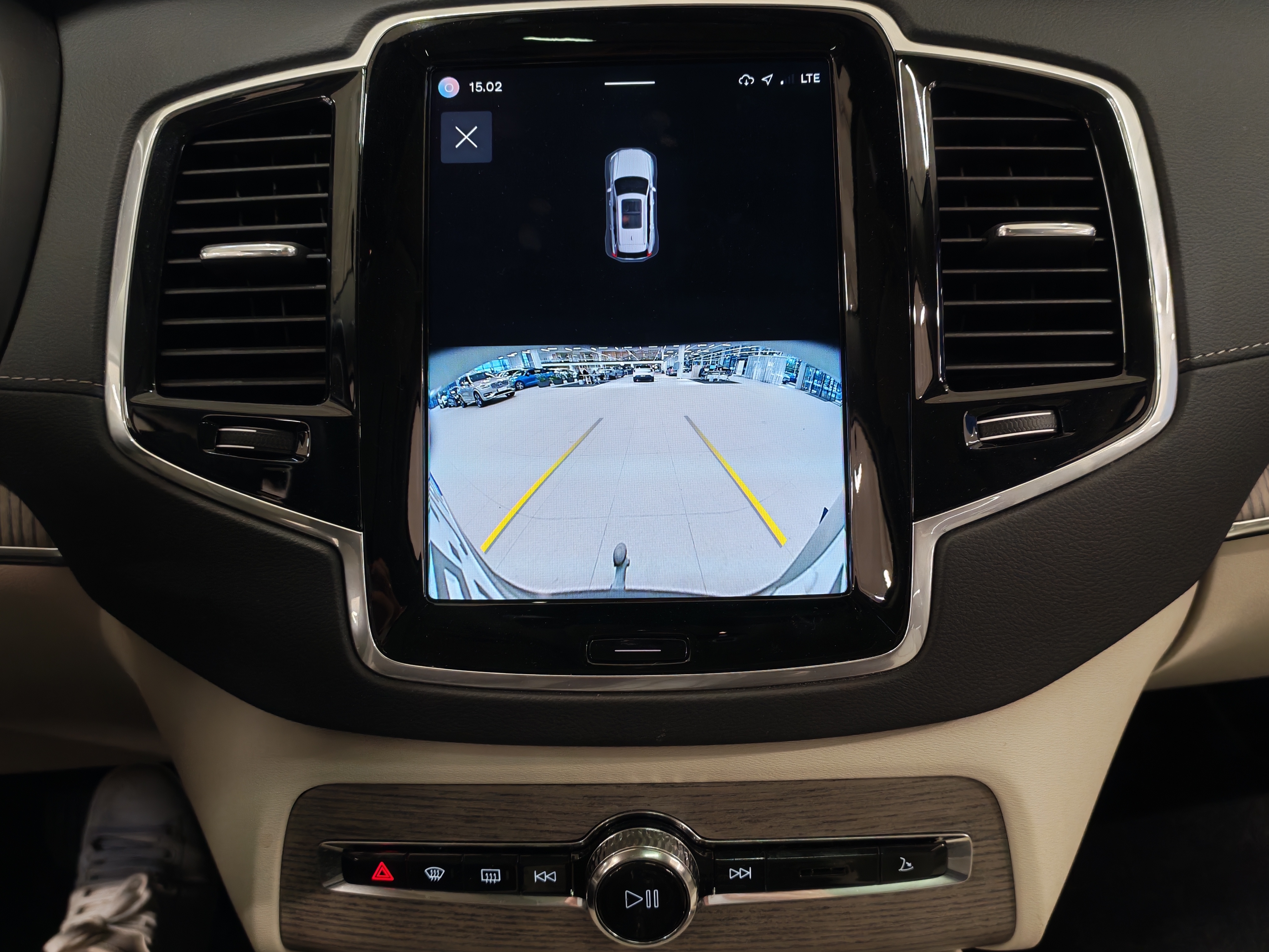 VOLVO XC90 2023