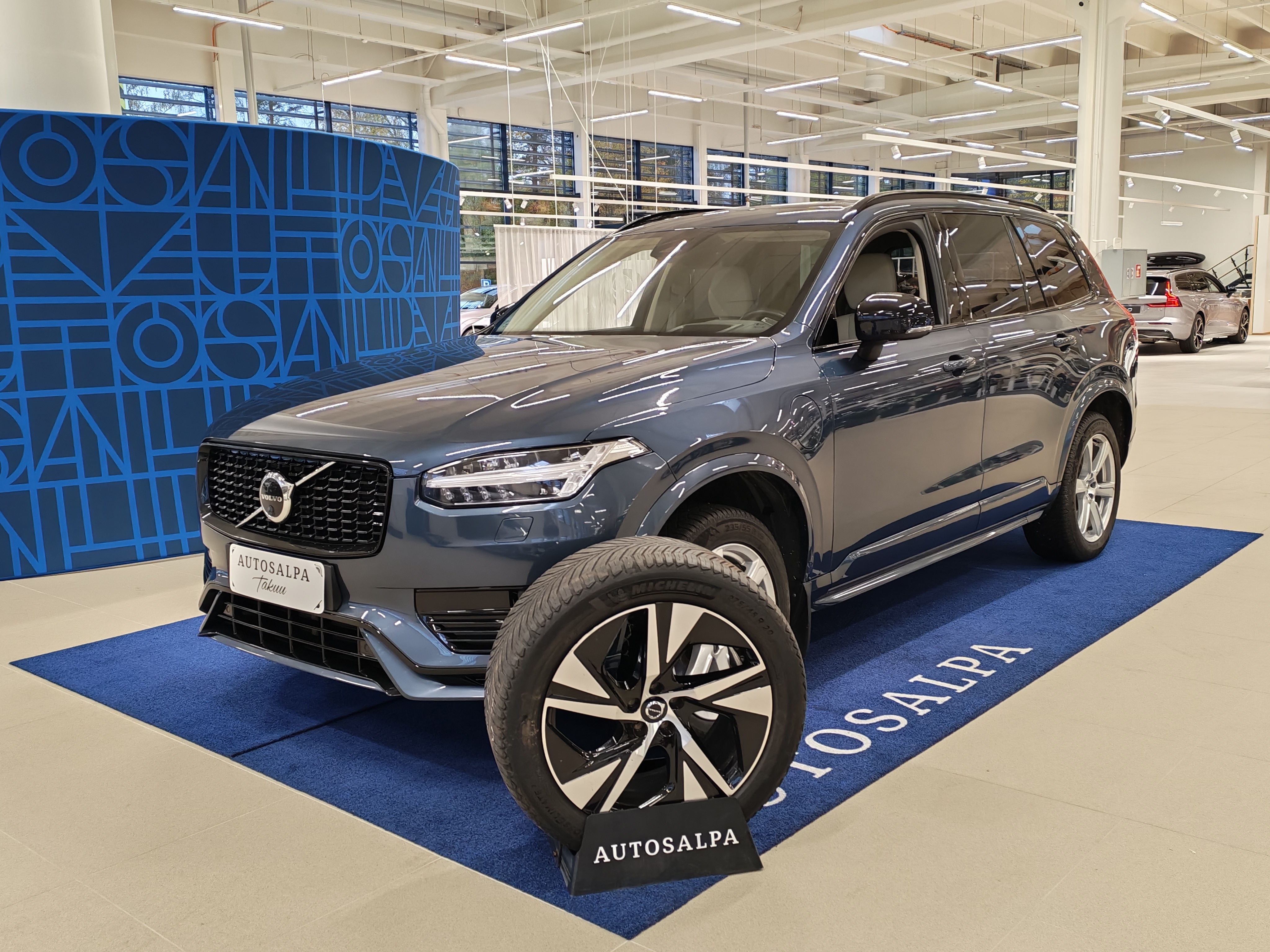 VOLVO XC90 2023