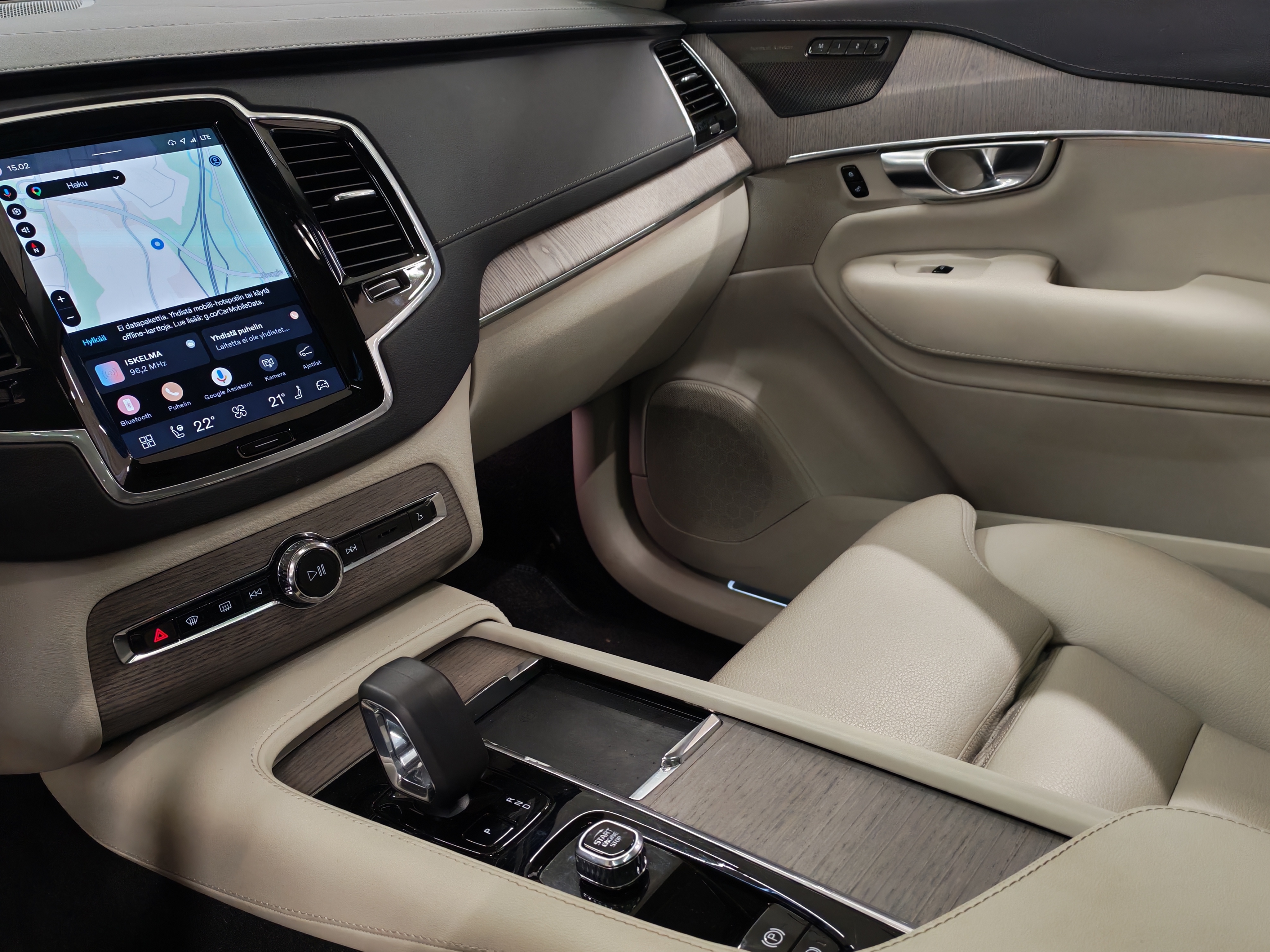 VOLVO XC90 2023