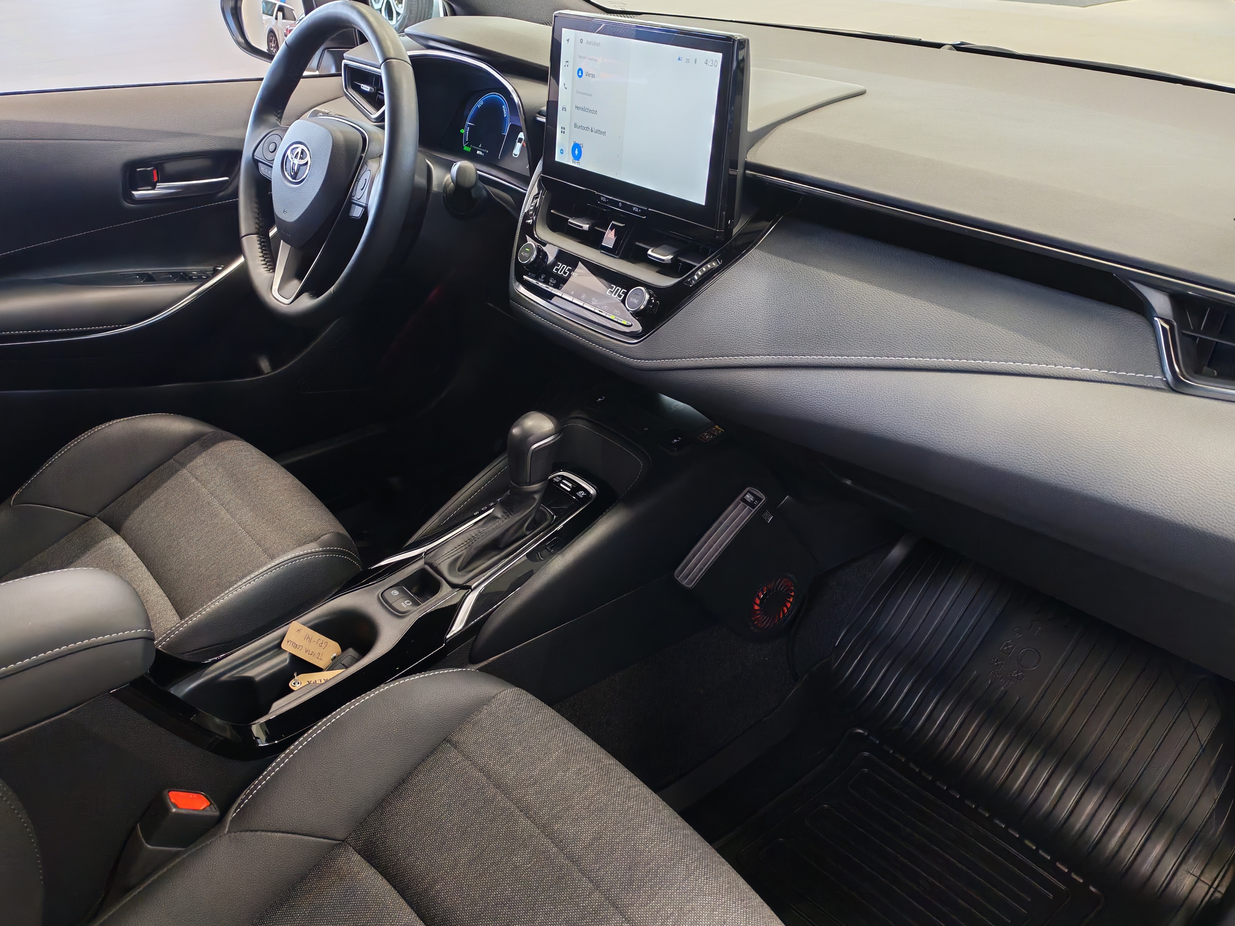 TOYOTA Corolla 2023