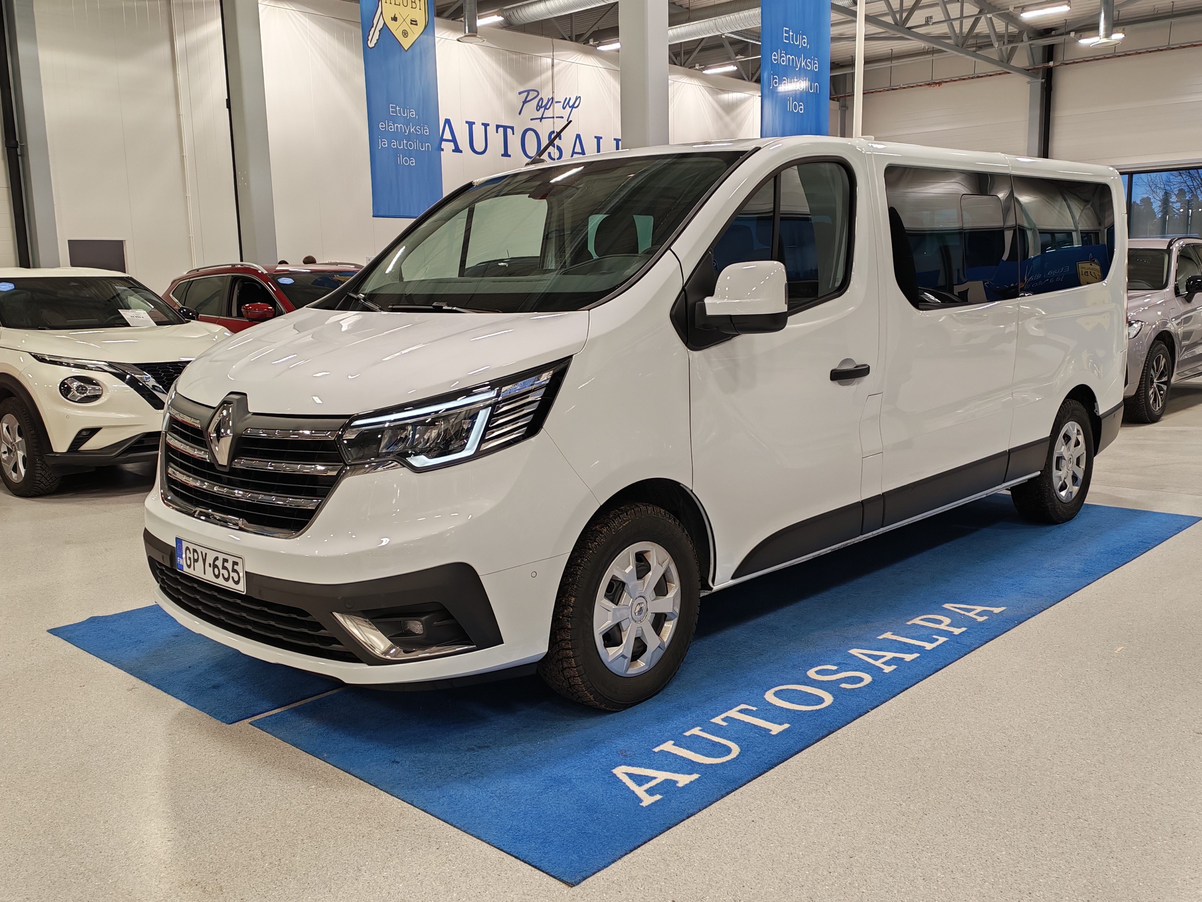 RENAULT Trafic Combi 2024