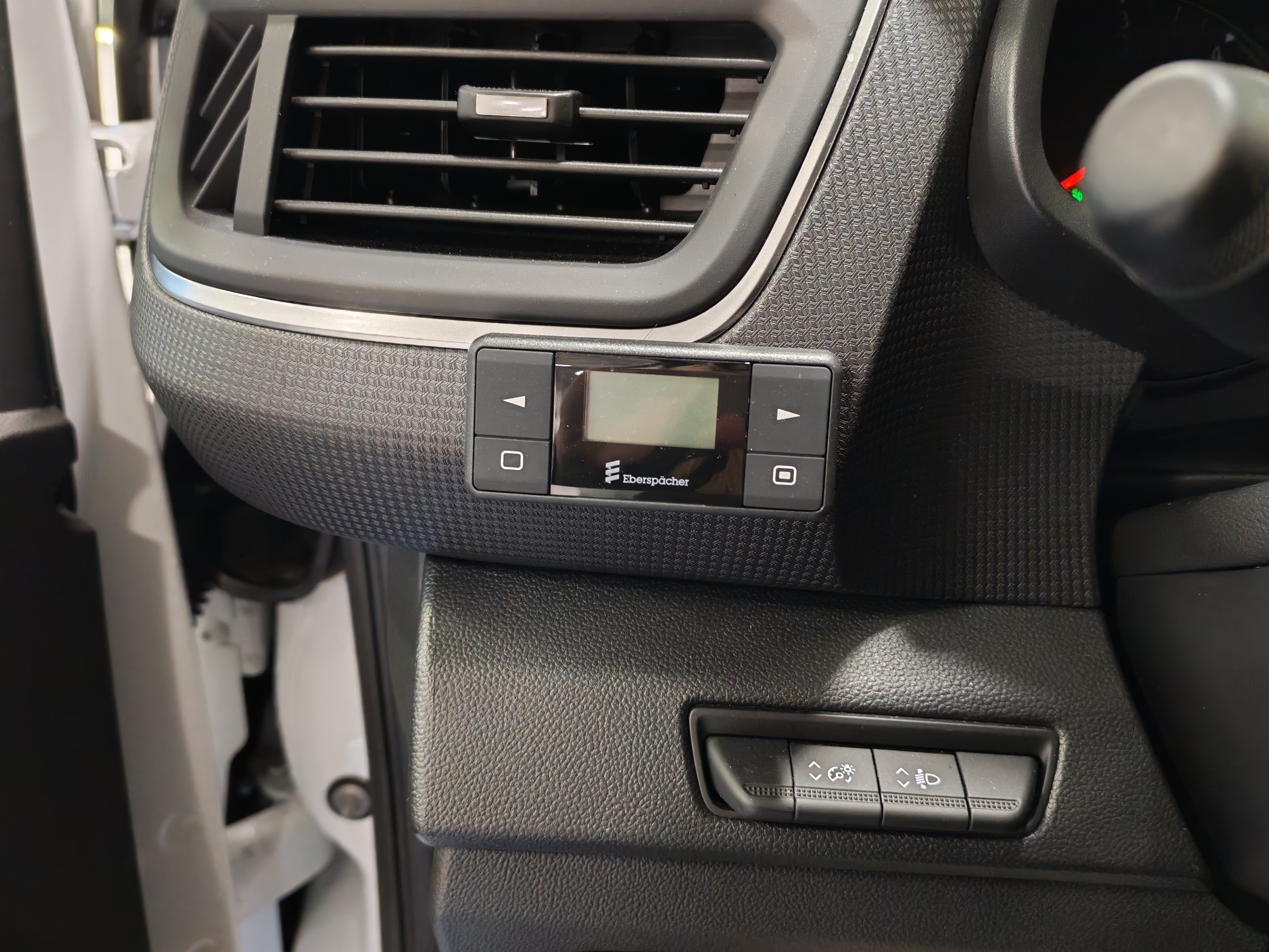 RENAULT Trafic Combi 2024