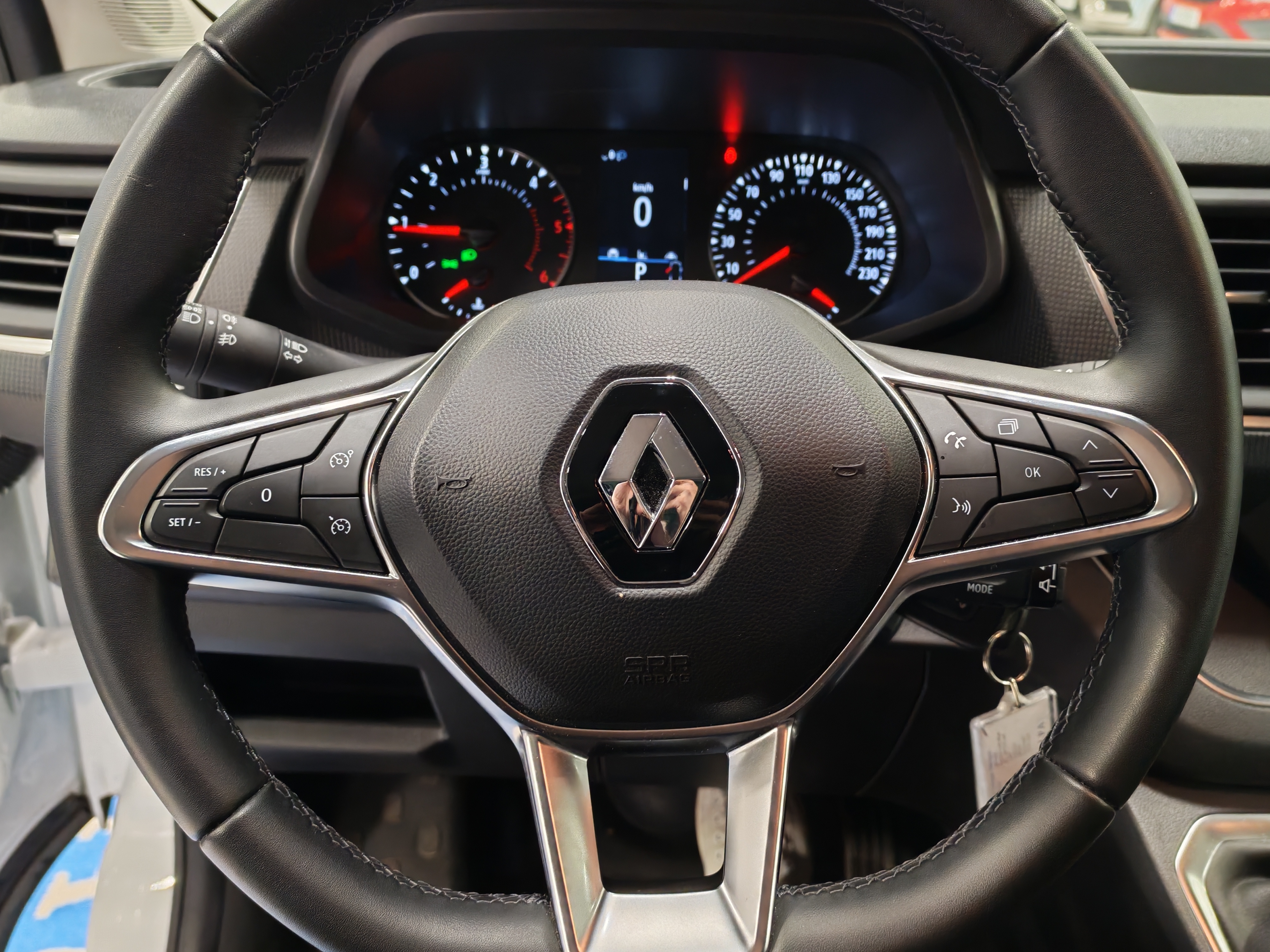 RENAULT Trafic Combi 2024