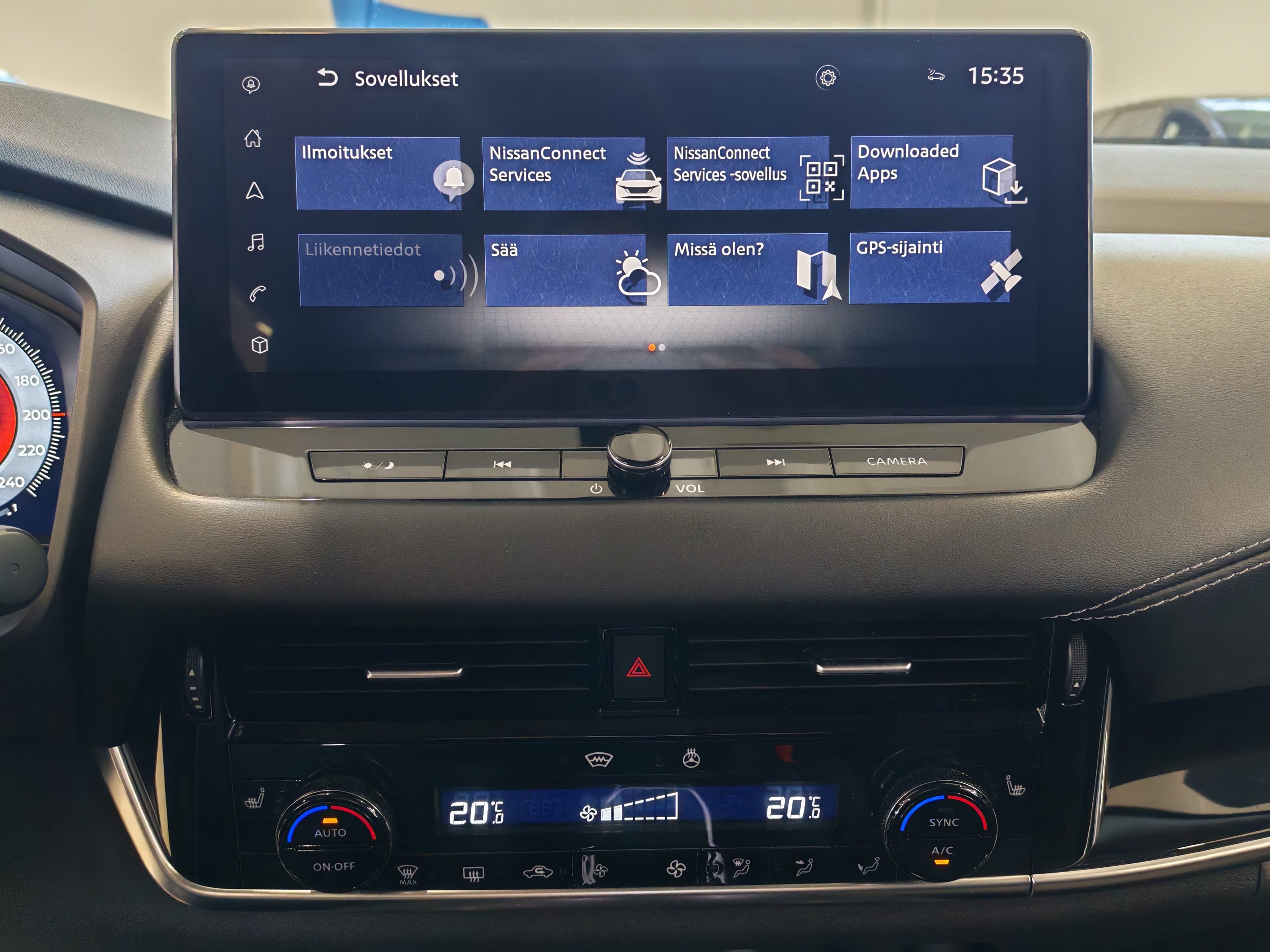 NISSAN Qashqai 2022