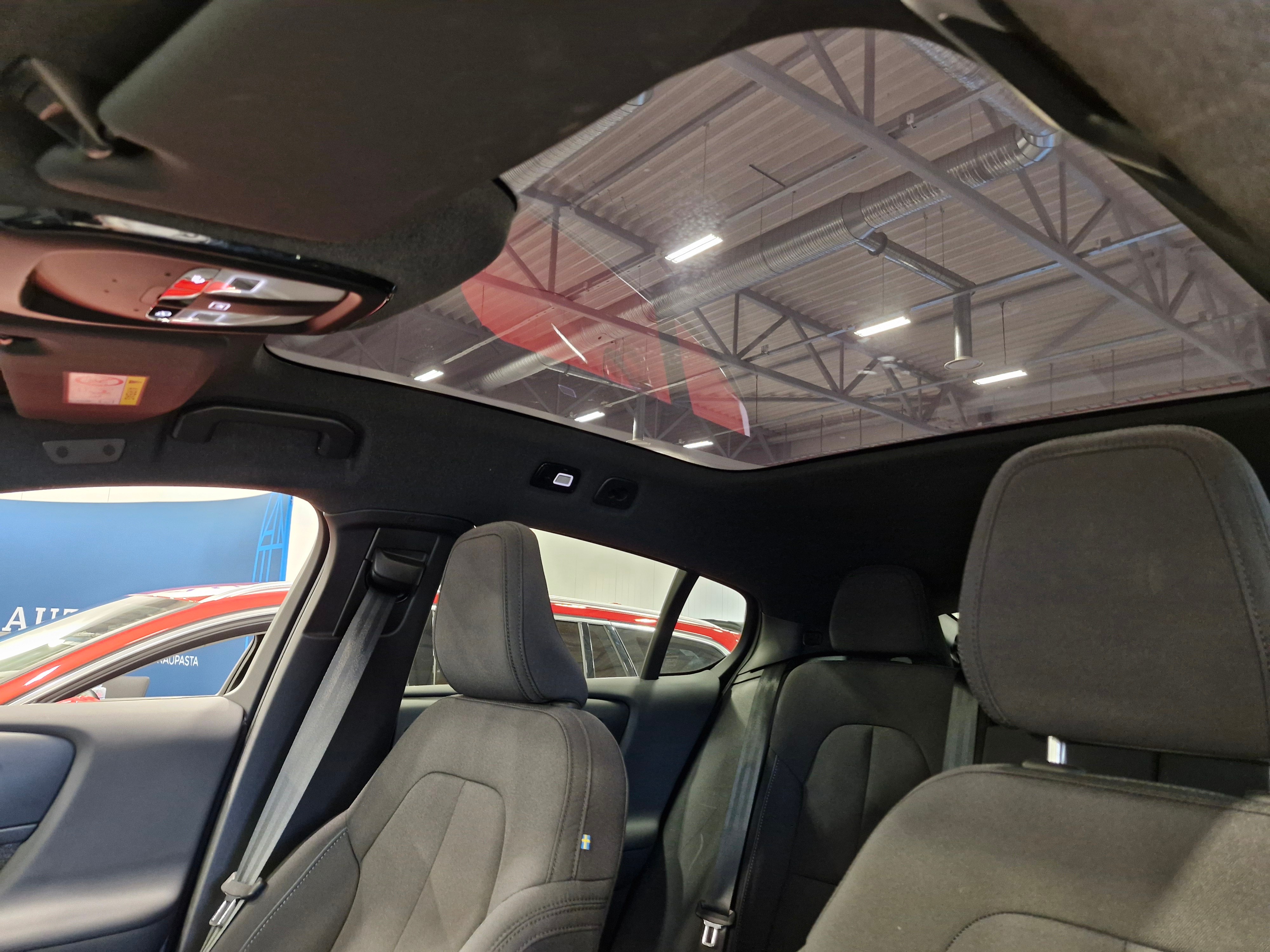 VOLVO C40 2024