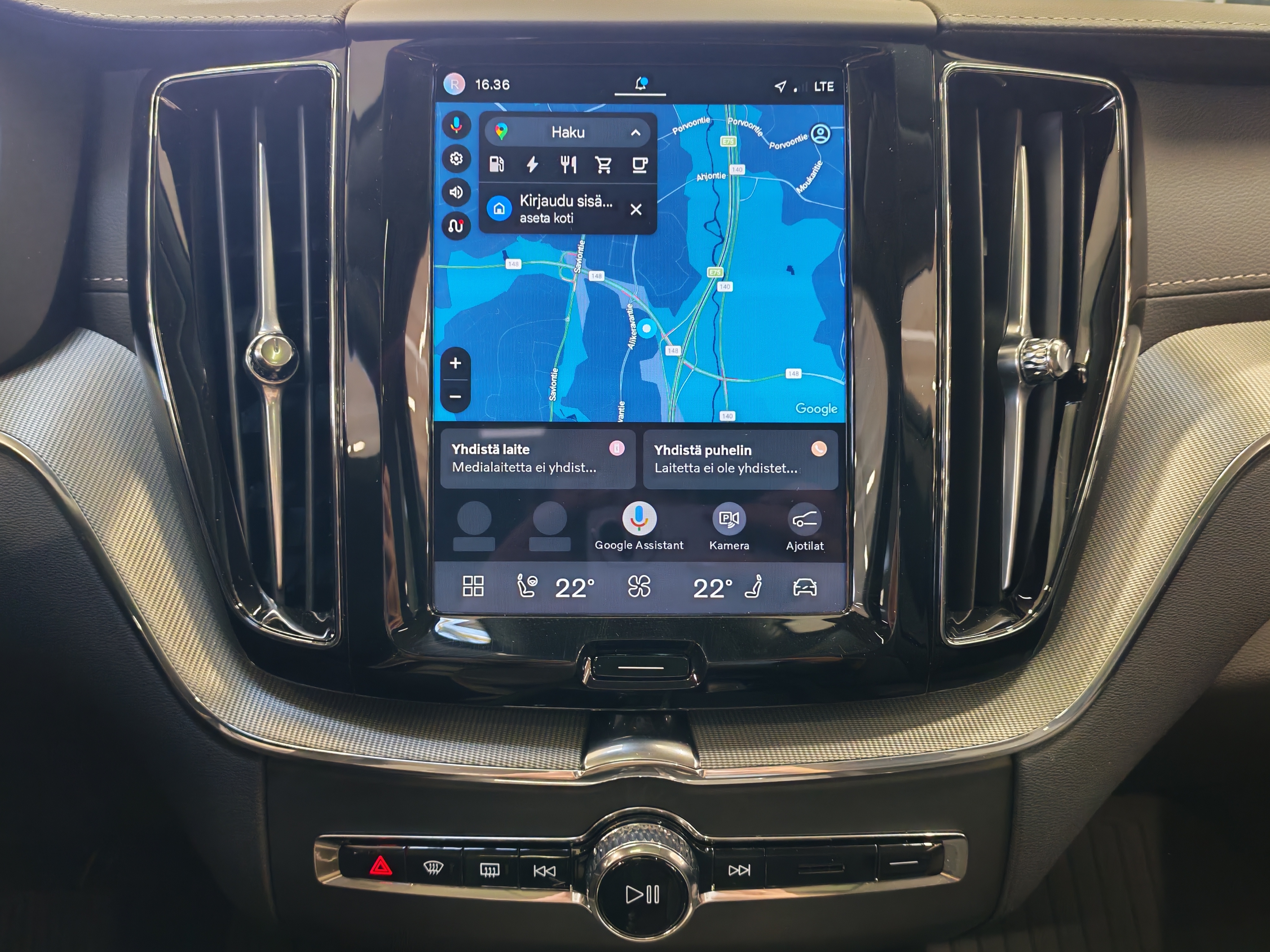 VOLVO XC60 2025