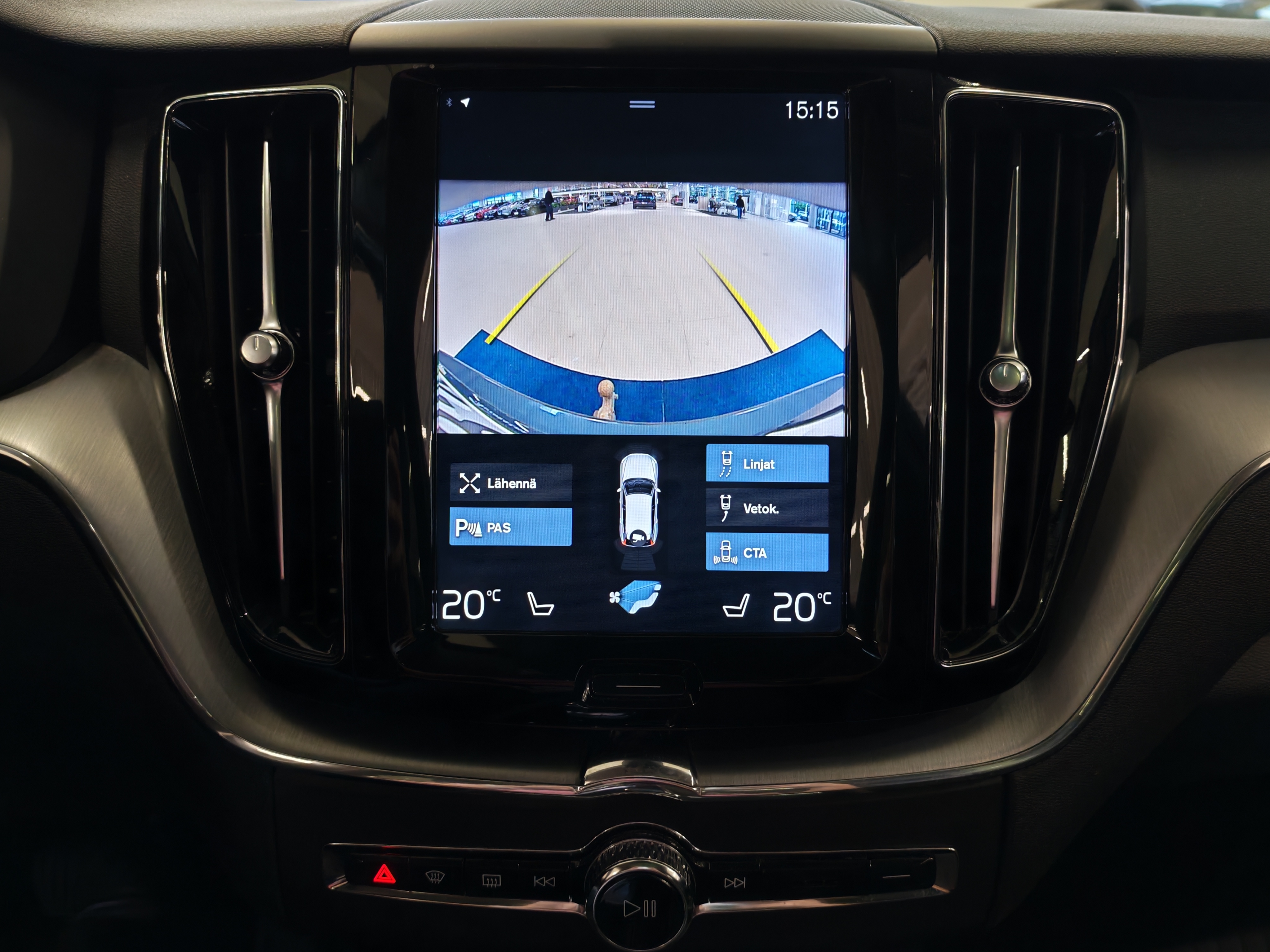 VOLVO XC60 2018